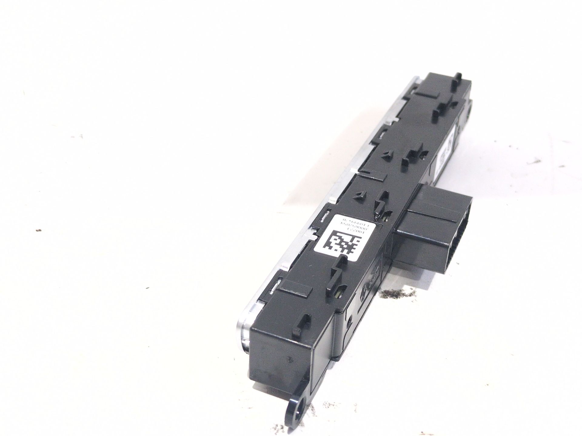 botonera_e3241001_renault_megane_iv_hatchback_b9a_m_n_1_8_blue_dci_150_b9a7