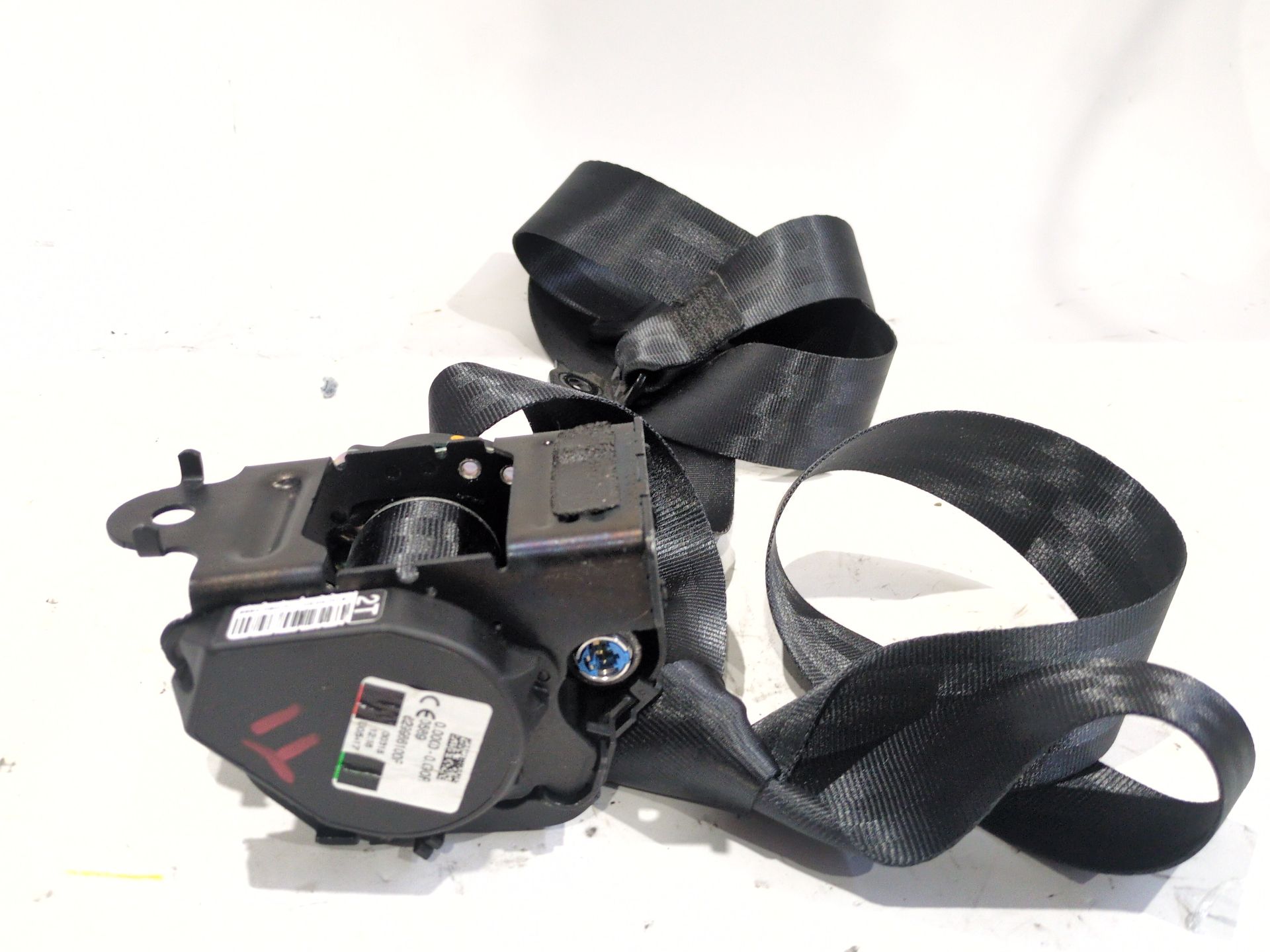 cinturon_seguridad_trasero_izquierdo_888410807r_renault_megane_iv_hatchback_b9a_m_n_1_8_blue_dci_150_b9a7