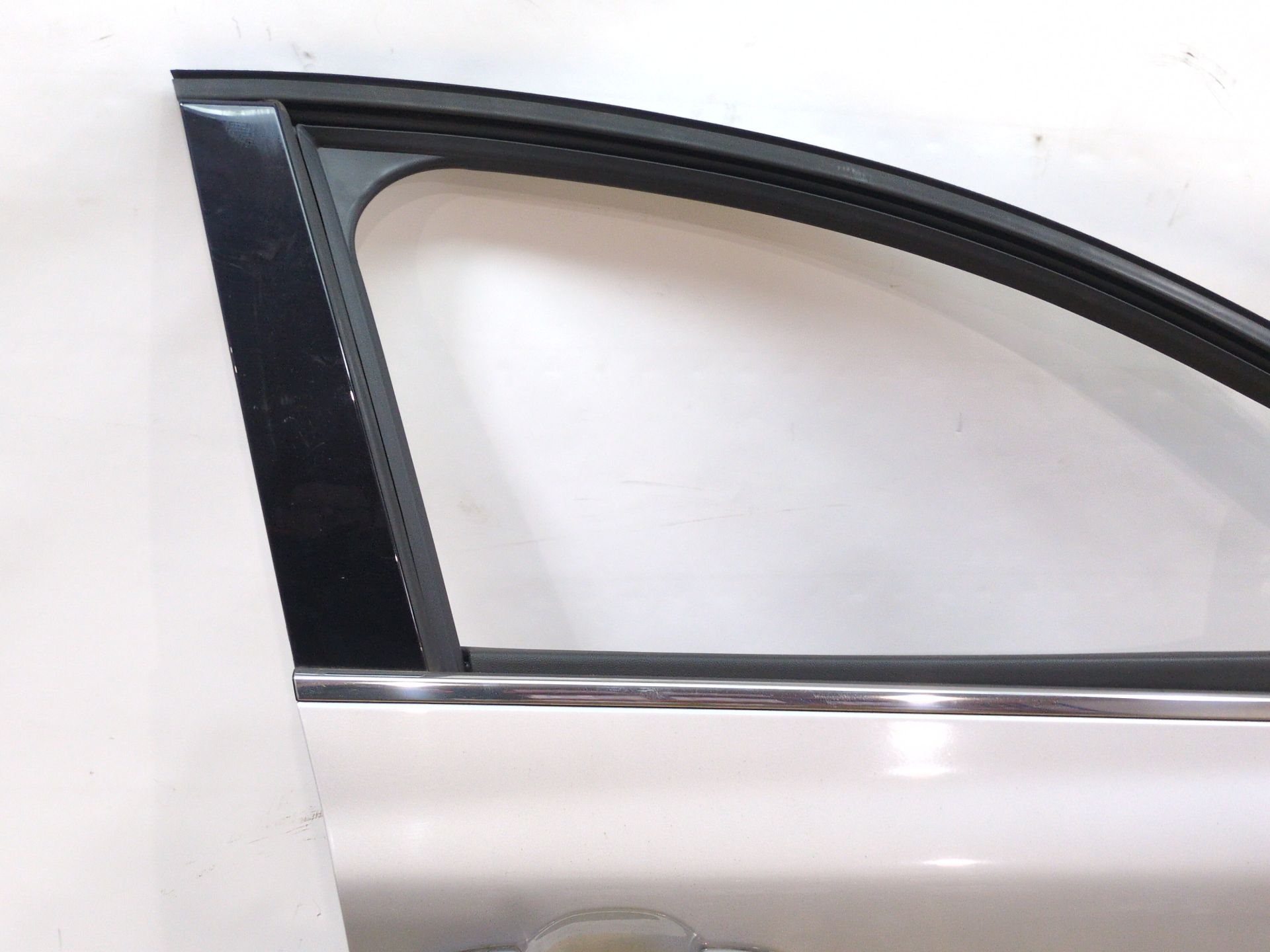 puerta_delantera_derecha_801001148r_grey_ted69_renault_megane_iv_hatchback_b9a_m_n_1_8_blue_dci_150_b9a7