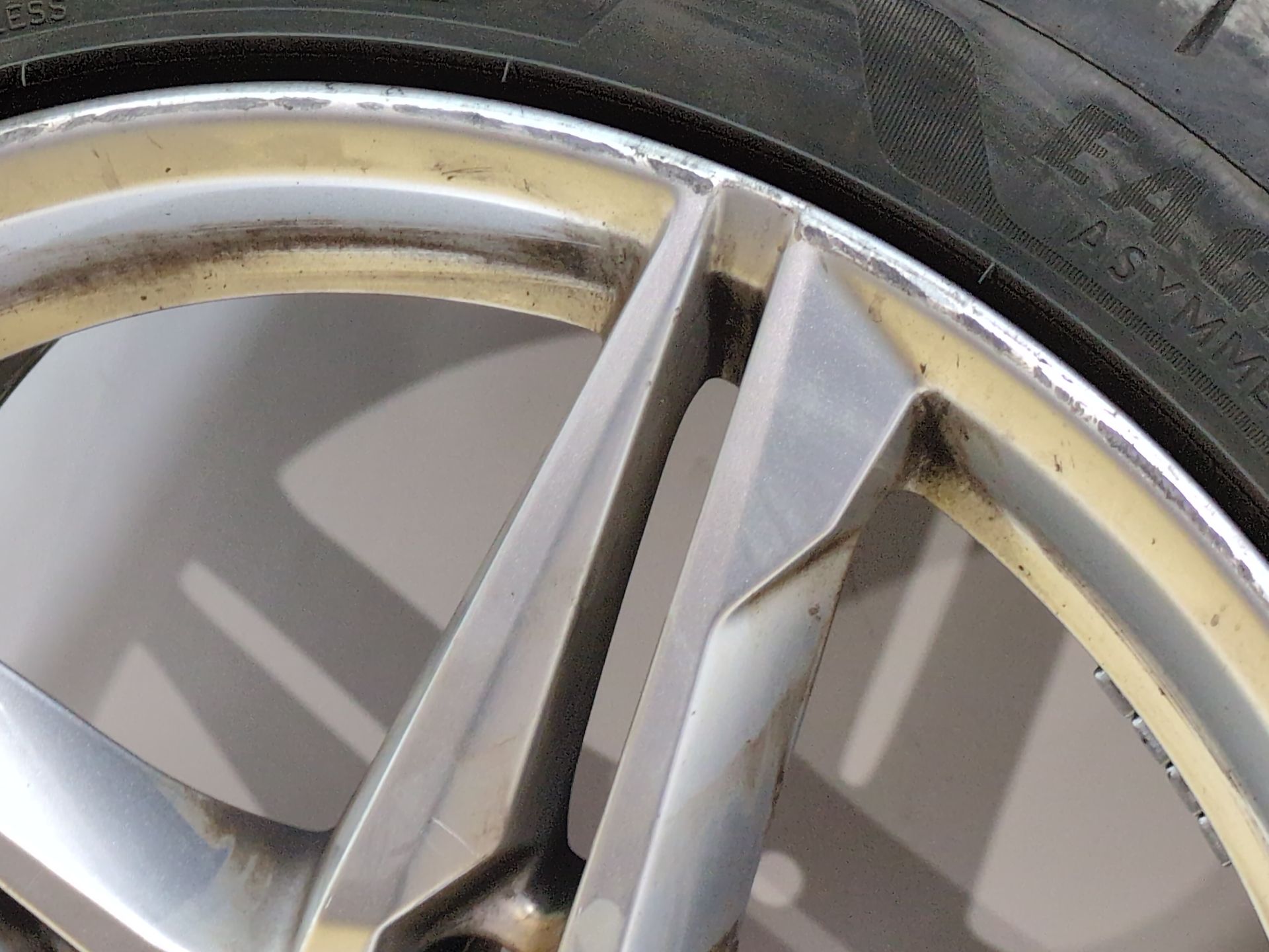 llanta_aluminio_8w0601025ec_audi_a4_b9_8w2_8wc_30_tdi_mild_hybrid