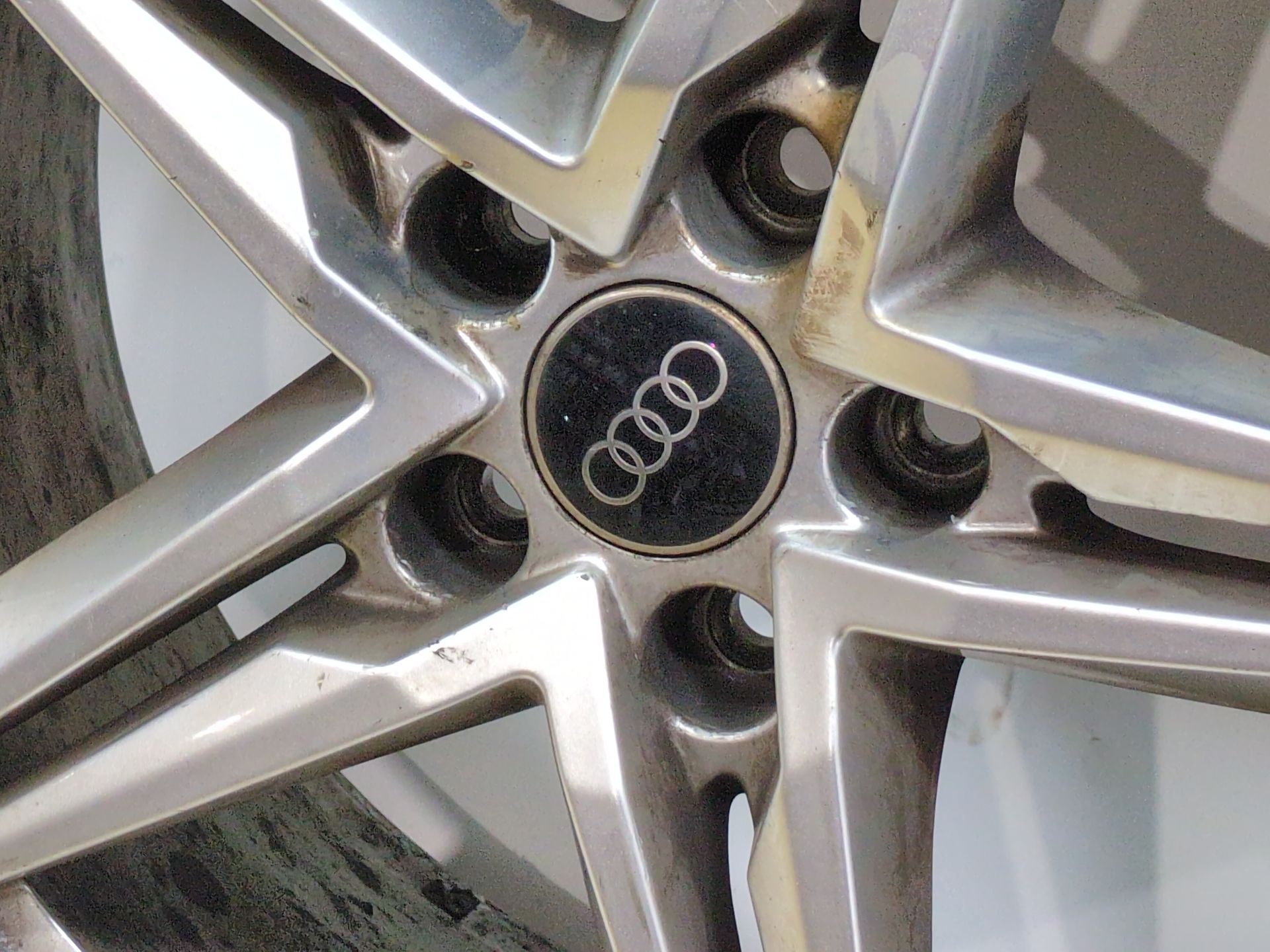 llanta_aluminio_8w0601025ec_audi_a4_b9_8w2_8wc_30_tdi_mild_hybrid