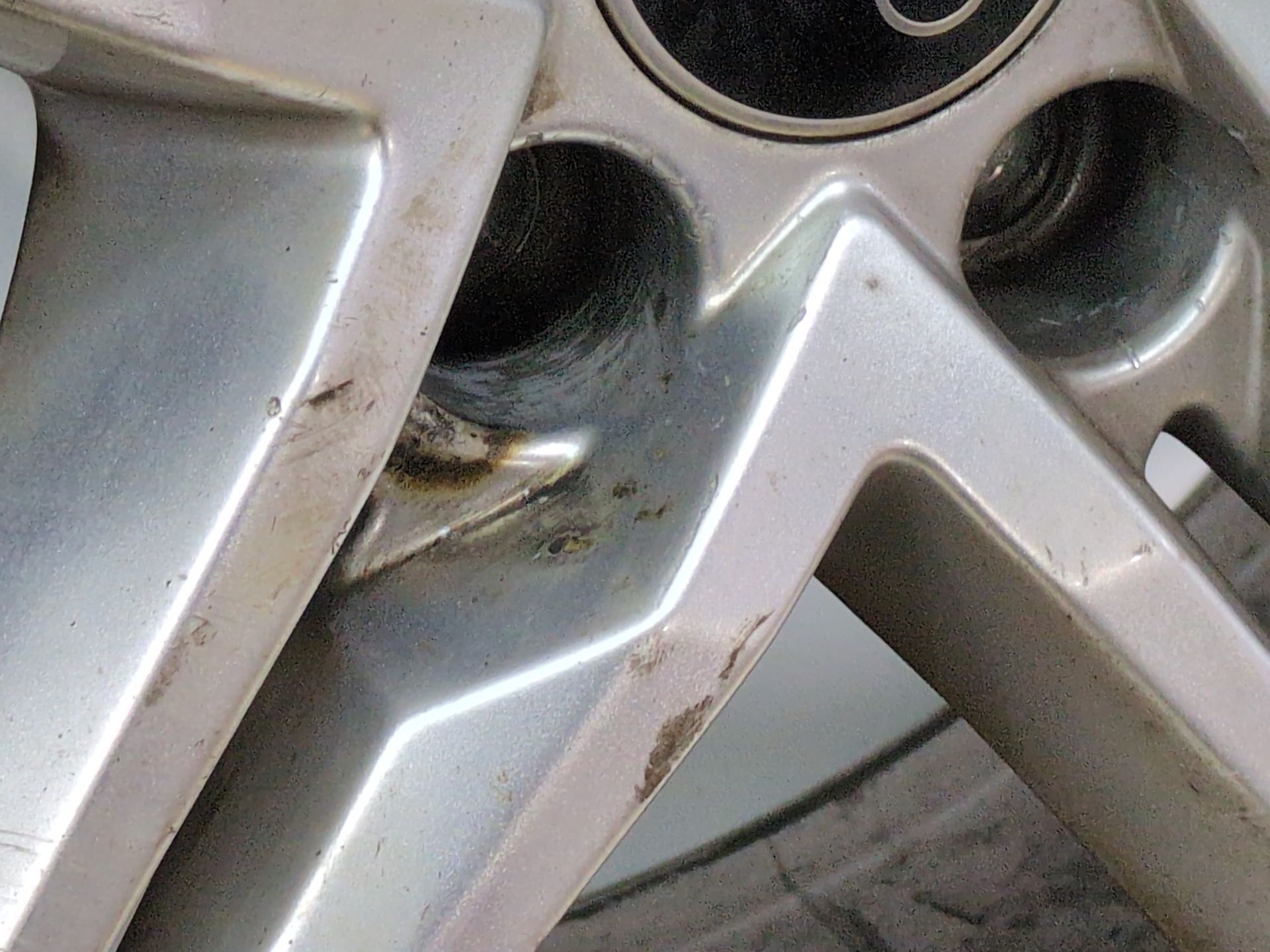 llanta_aluminio_8w0601025ec_audi_a4_b9_8w2_8wc_30_tdi_mild_hybrid