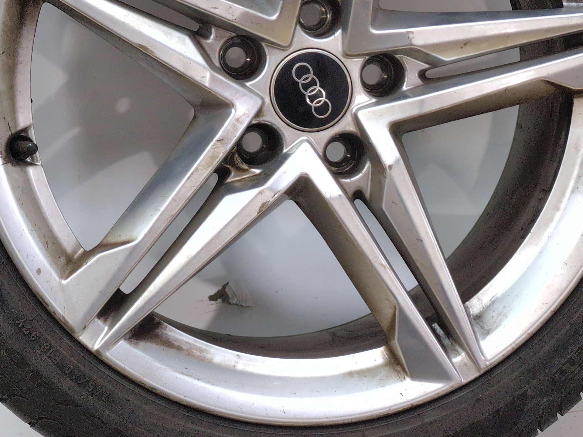 llanta_aluminio_8w0601025ec_audi_a4_b9_8w2_8wc_30_tdi_mild_hybrid