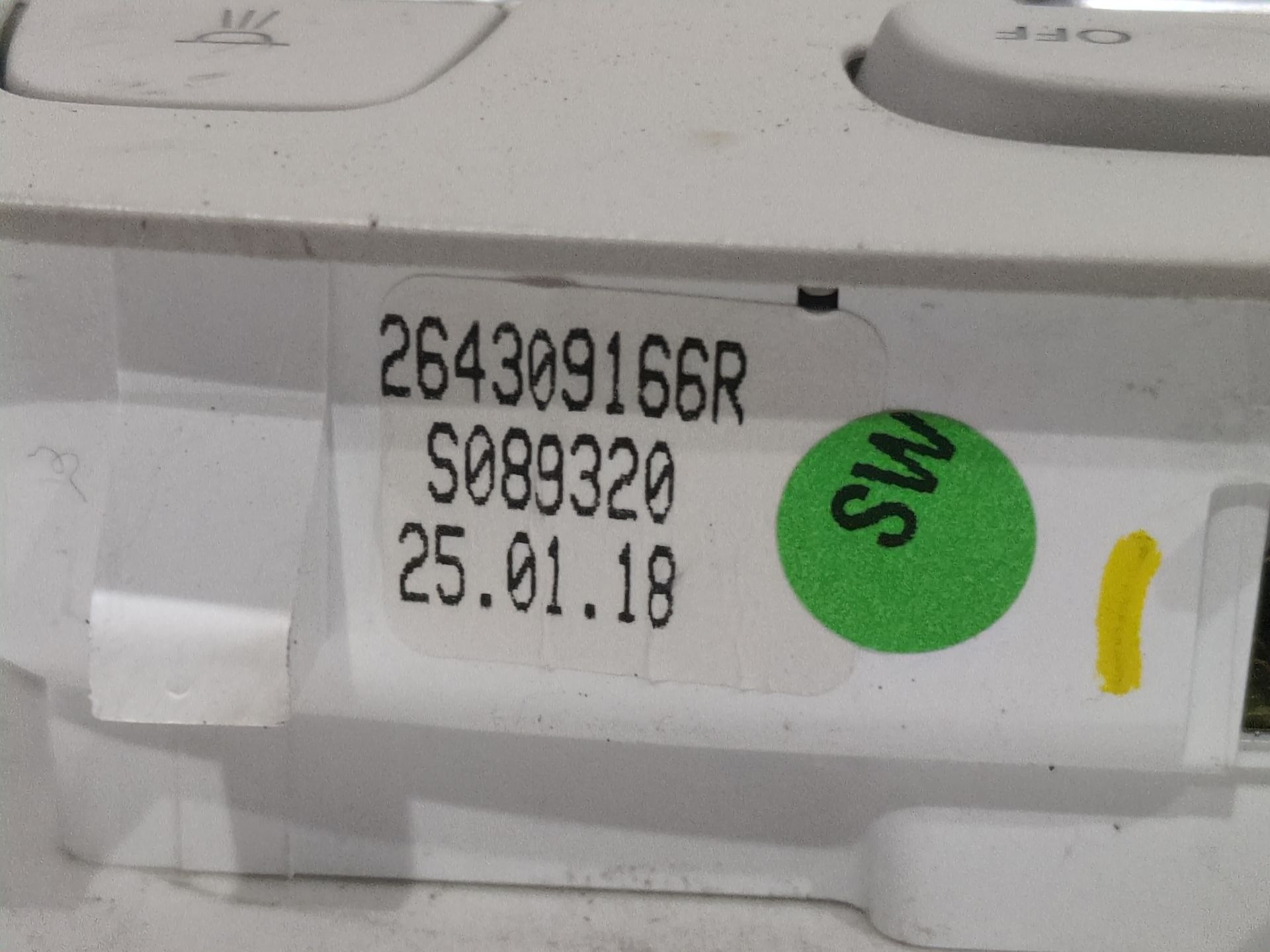 luz_interior_264309166r_renault_megane_iv_hatchback_b9a_m_n_1_8_blue_dci_150_b9a7