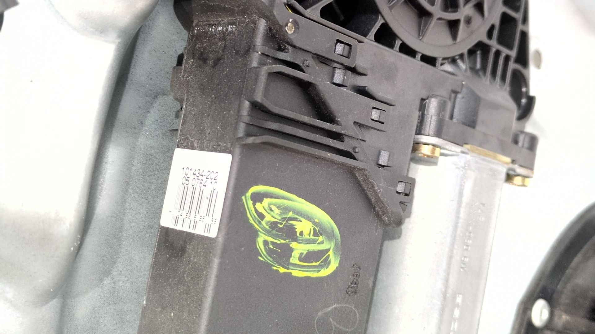 elevalunas_delantero_derecho_101434202_05076410_volkswagen_passat_b5_3b2_1_9_tdi