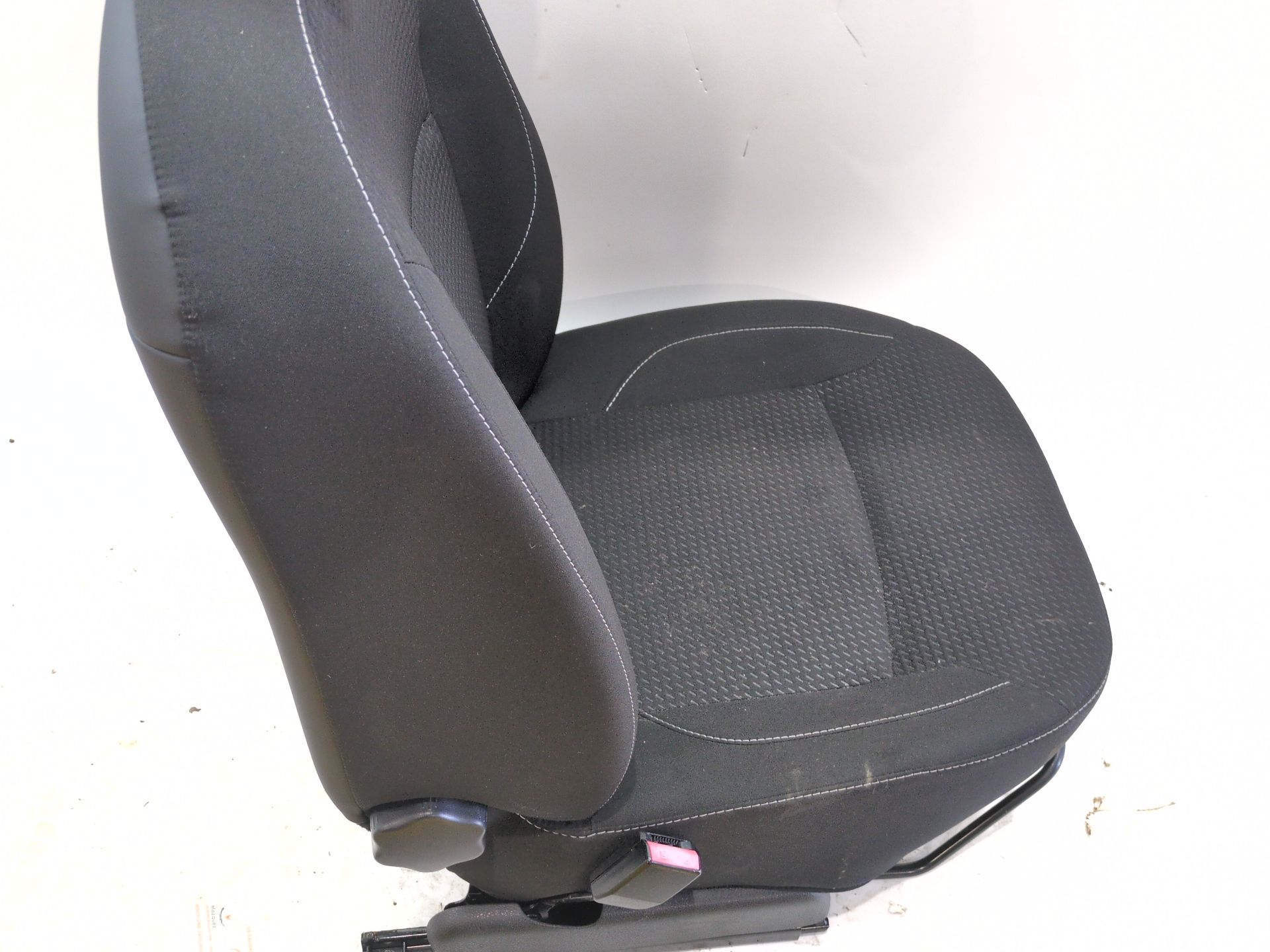 asiento_delantero_izquierdo_876705893r_dacia_dokker_furgoneta_monovolumen_1_5_blue_dci_95_fejl