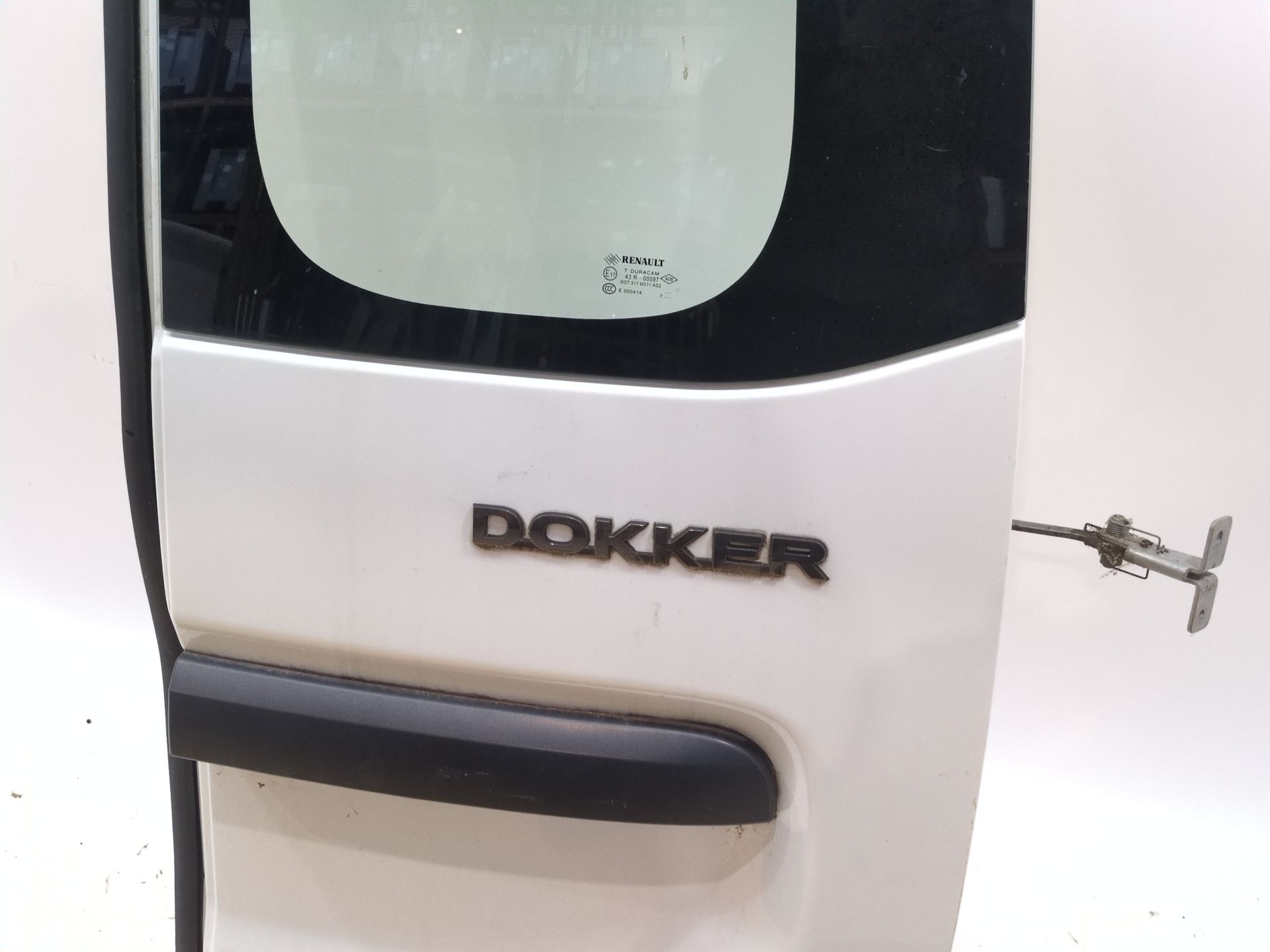 puerta_de_carga_trasera_derecha_901004471r_dacia_dokker_furgoneta_monovolumen_1_5_blue_dci_95_fejl