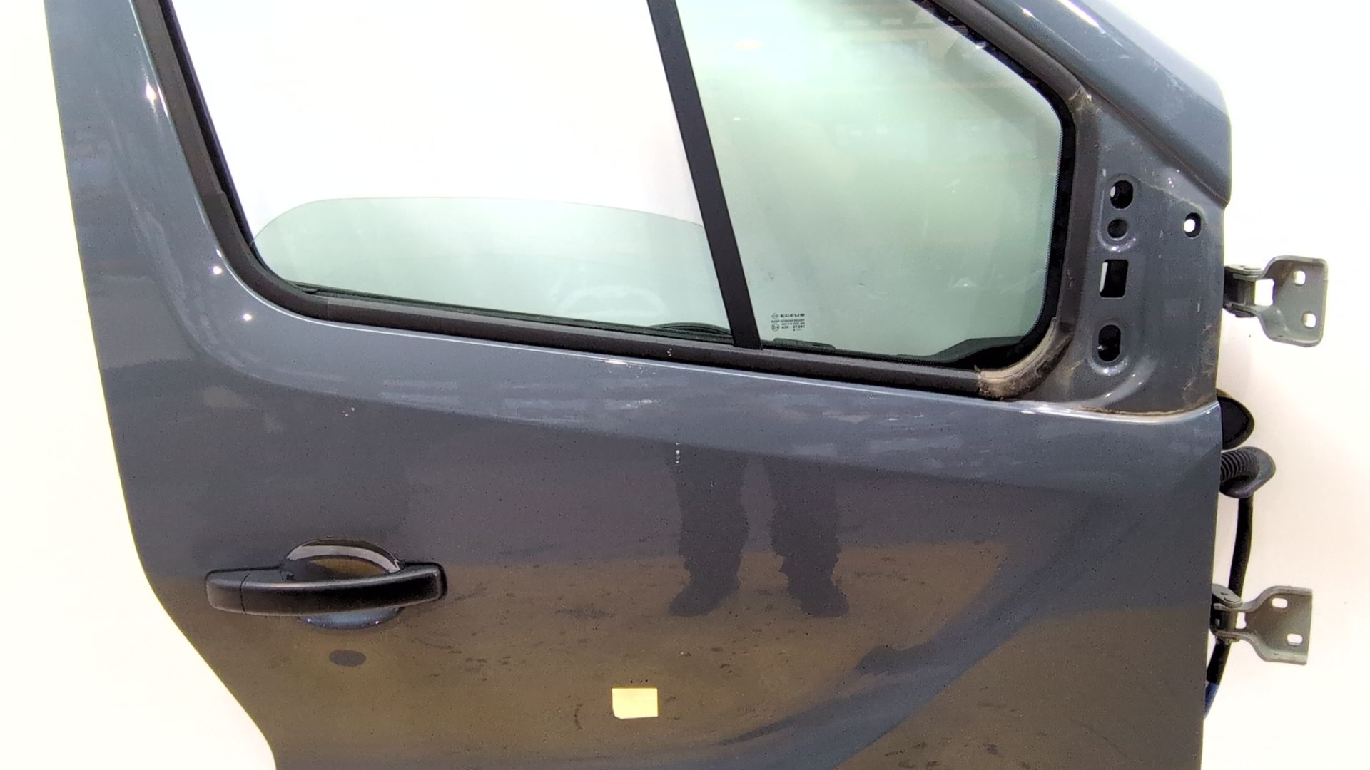puerta_delantera_derecha_801003523r_grey_urban_ovkpw_renault_trafic_iii_autobus_jg_2_0_dci_170_jgmm_jgmv