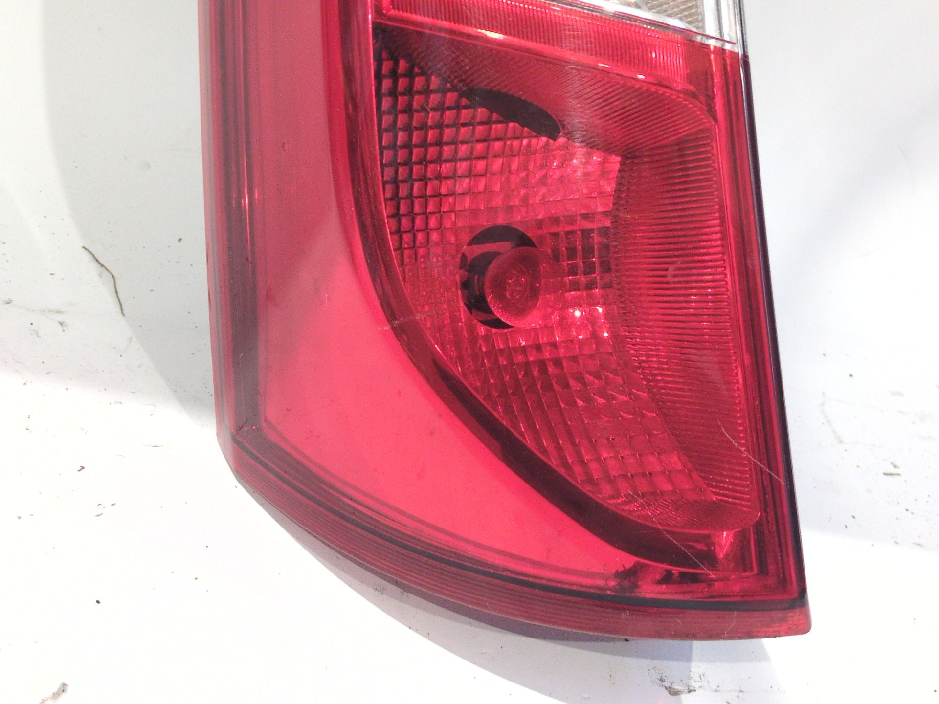 piloto_trasero_izquierdo_265551619r_dacia_dokker_furgoneta_monovolumen_1_5_blue_dci_95_fejl