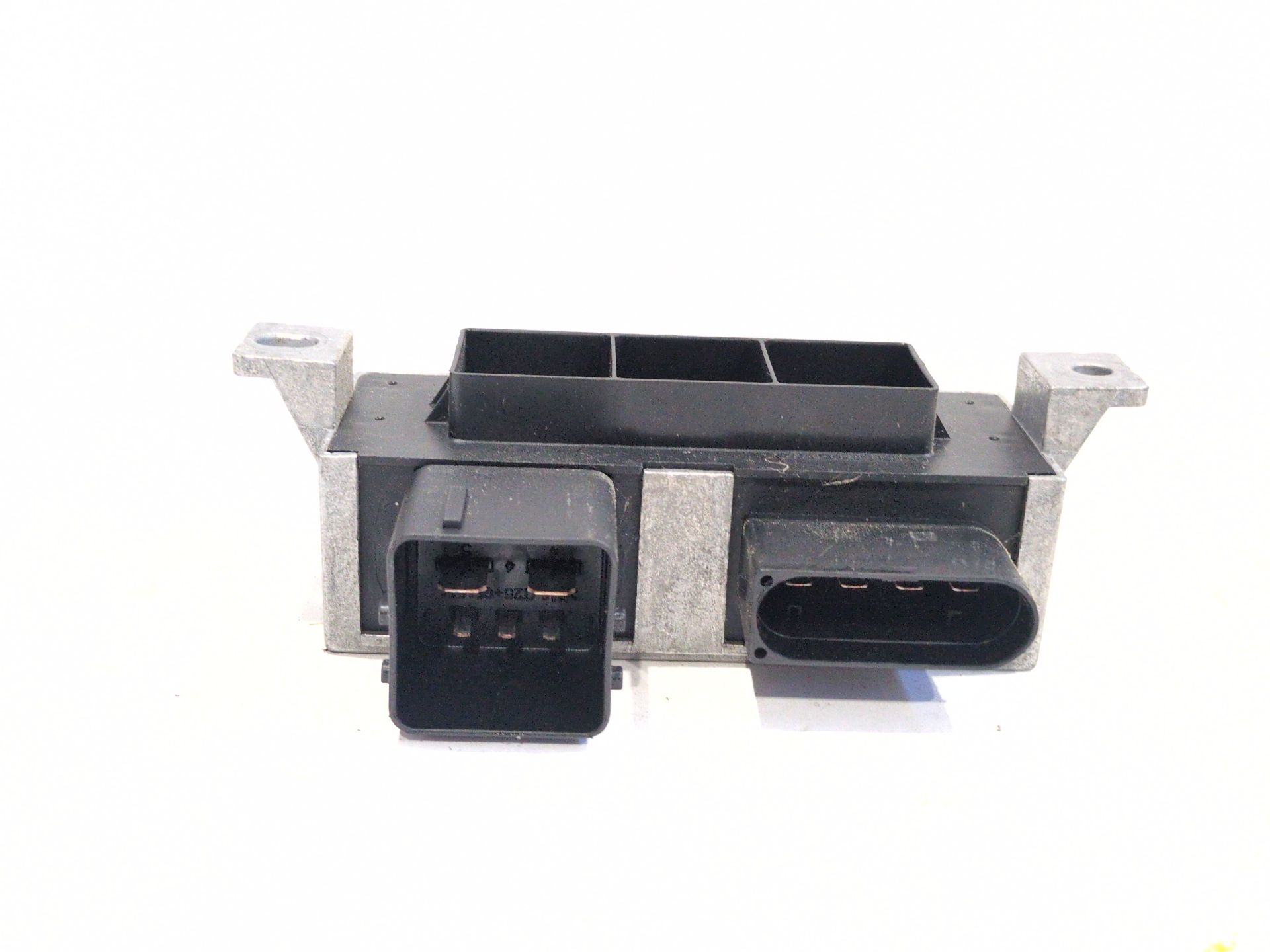 caja_precalentamiento_271202380r_dacia_dokker_furgoneta_monovolumen_1_5_blue_dci_95_fejl