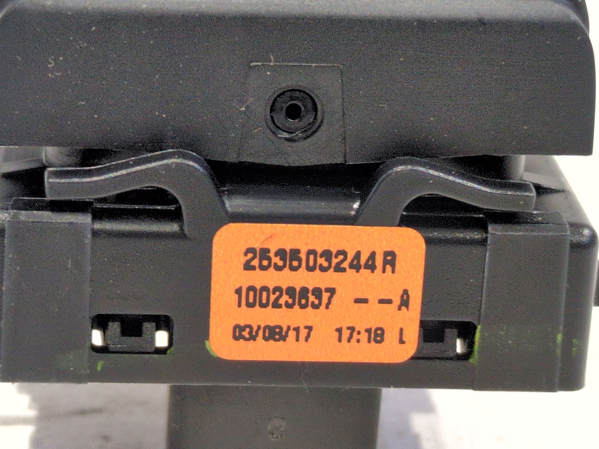 boton_luneta_termica_253503244r_dacia_dokker_furgoneta_monovolumen_1_5_blue_dci_95_fejl