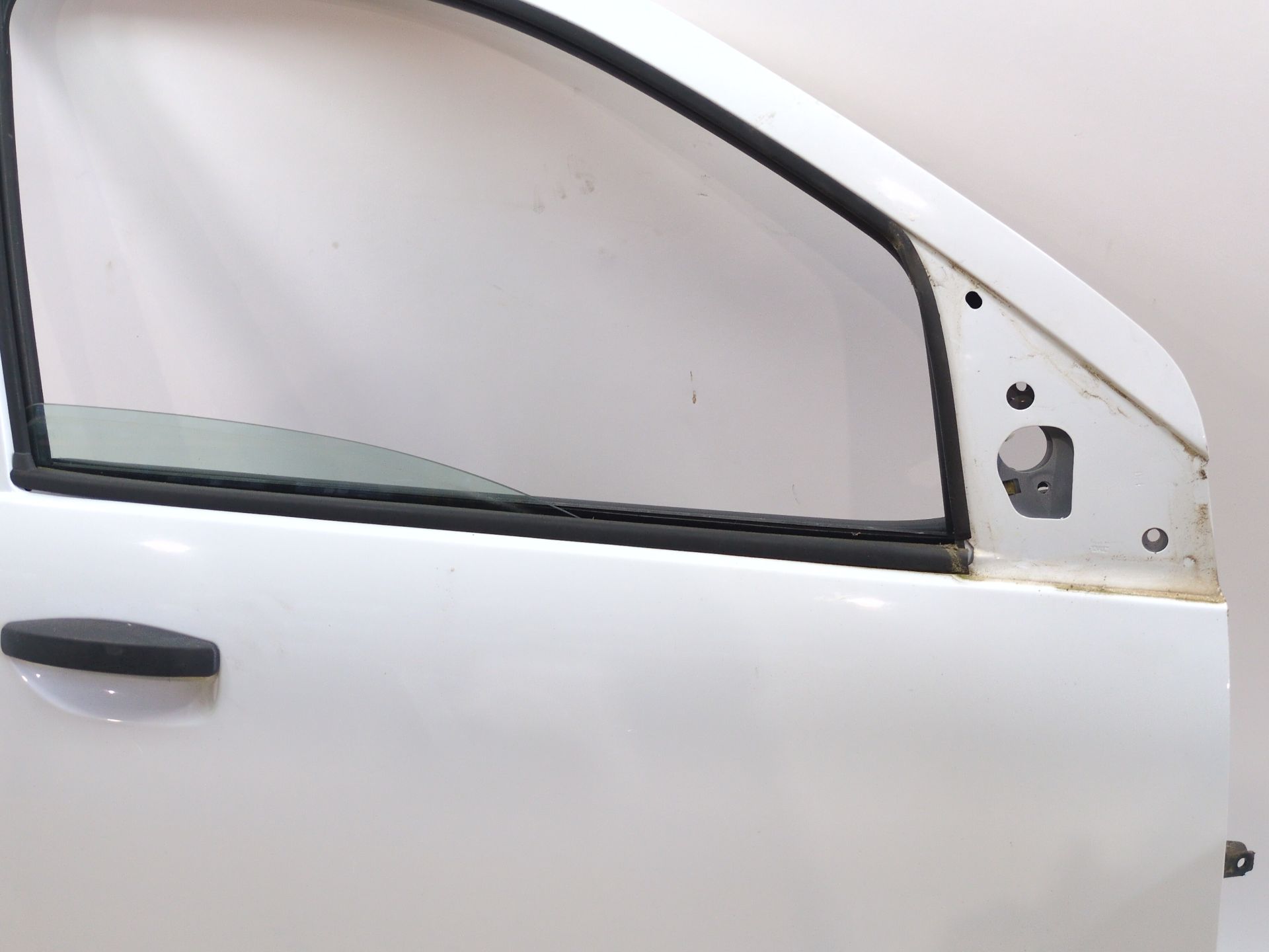 puerta_delantera_derecha_801008218r_ice_white_bc_ov369_dacia_dokker_furgoneta_monovolumen_1_5_blue_dci_95_fejl