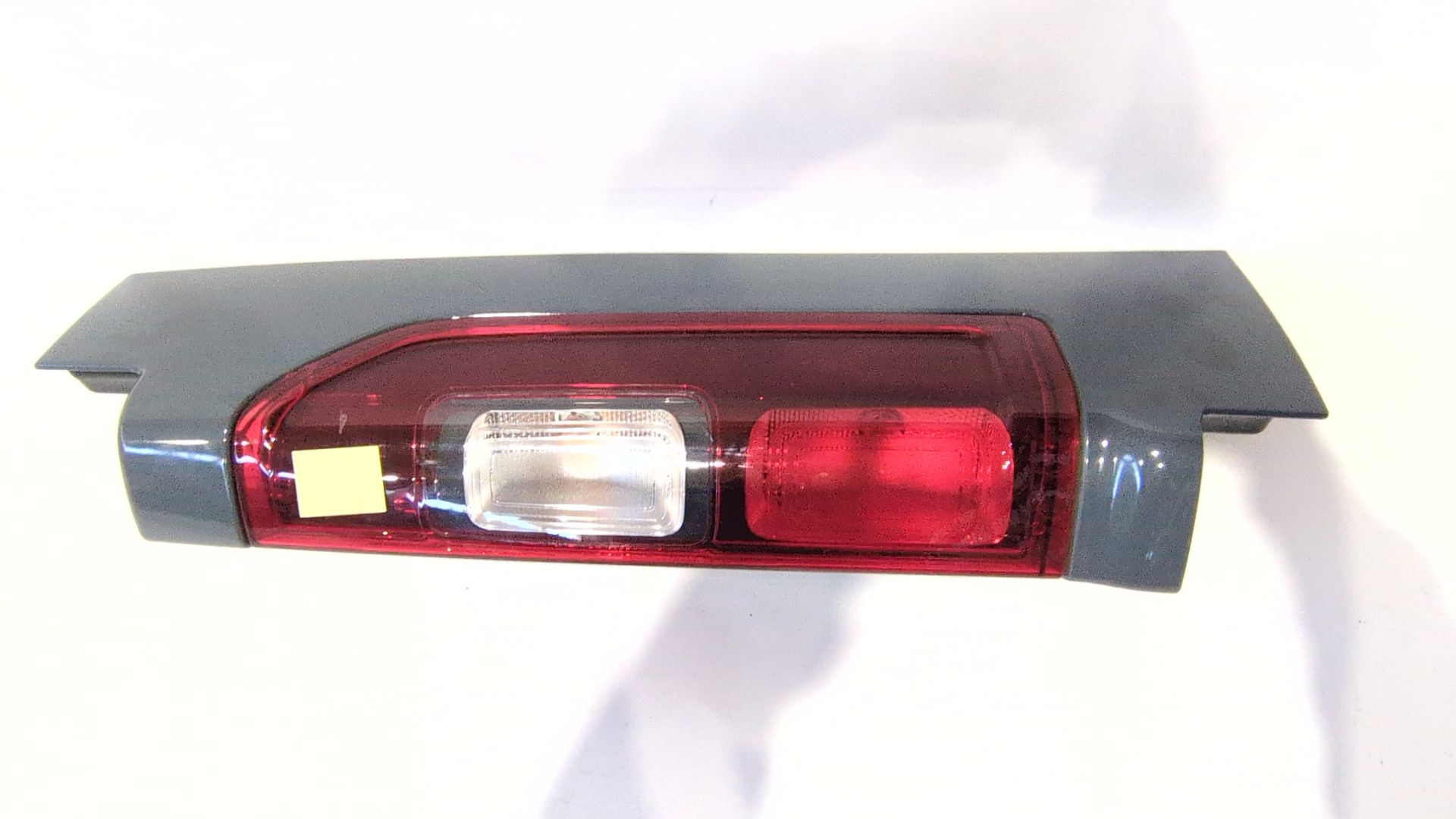 piloto_trasero_derecho_265a4210r_renault_trafic_iii_autobus_jg_2_0_dci_170_jgmm_jgmv