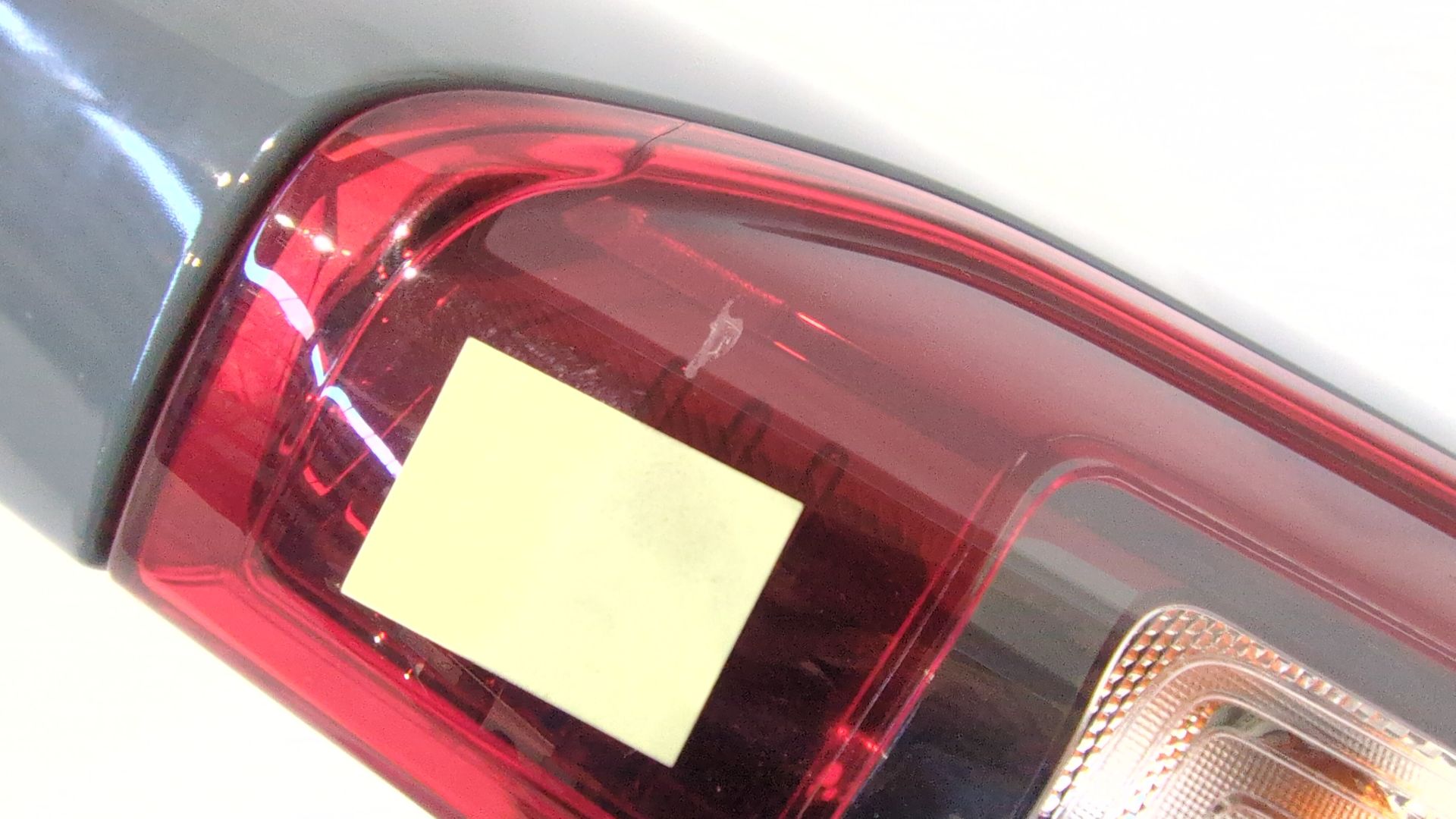 piloto_trasero_derecho_265a4210r_renault_trafic_iii_autobus_jg_2_0_dci_170_jgmm_jgmv