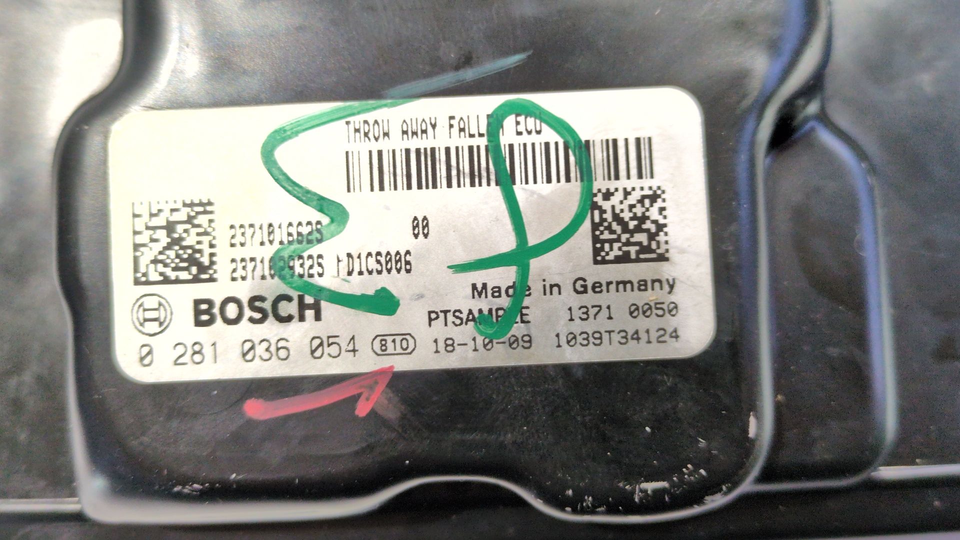 centralita_motor_uce_237101662s_0281036054n_renault_trafic_iii_autobus_jg_2_0_dci_170_jgmm_jgmv