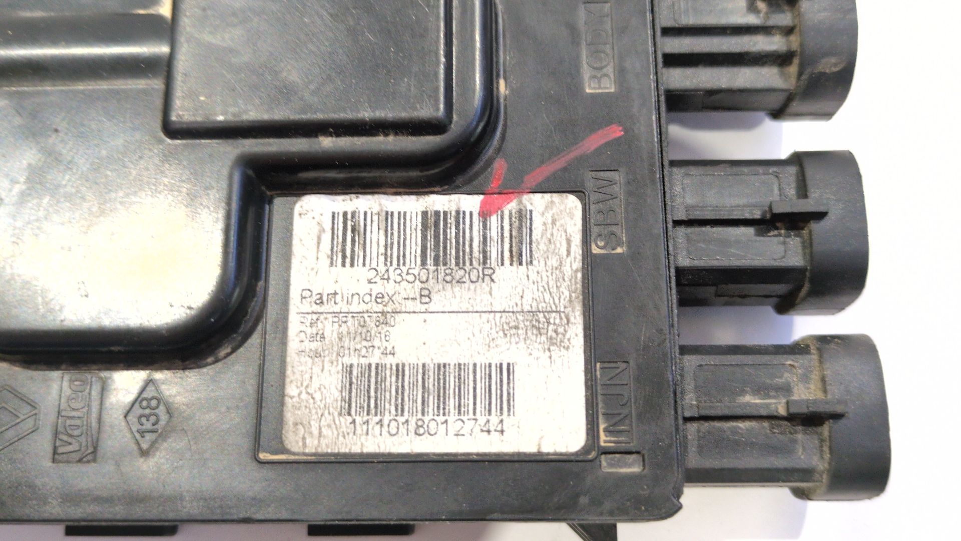 caja_reles_fusibles_253501820r_renault_trafic_iii_autobus_jg_2_0_dci_170_jgmm_jgmv