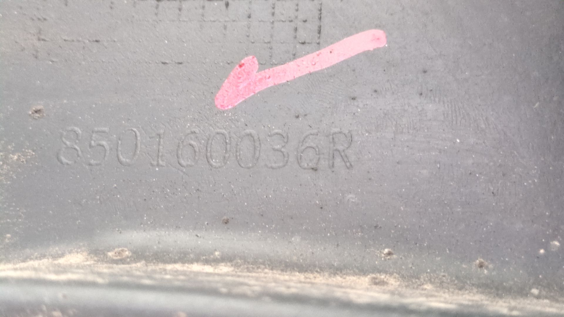 puntera_paragolpes_trasero_derecho_850160036r_renault_master_iii_furgoneta_fv_2_3_dci_150_rwd_fv0f