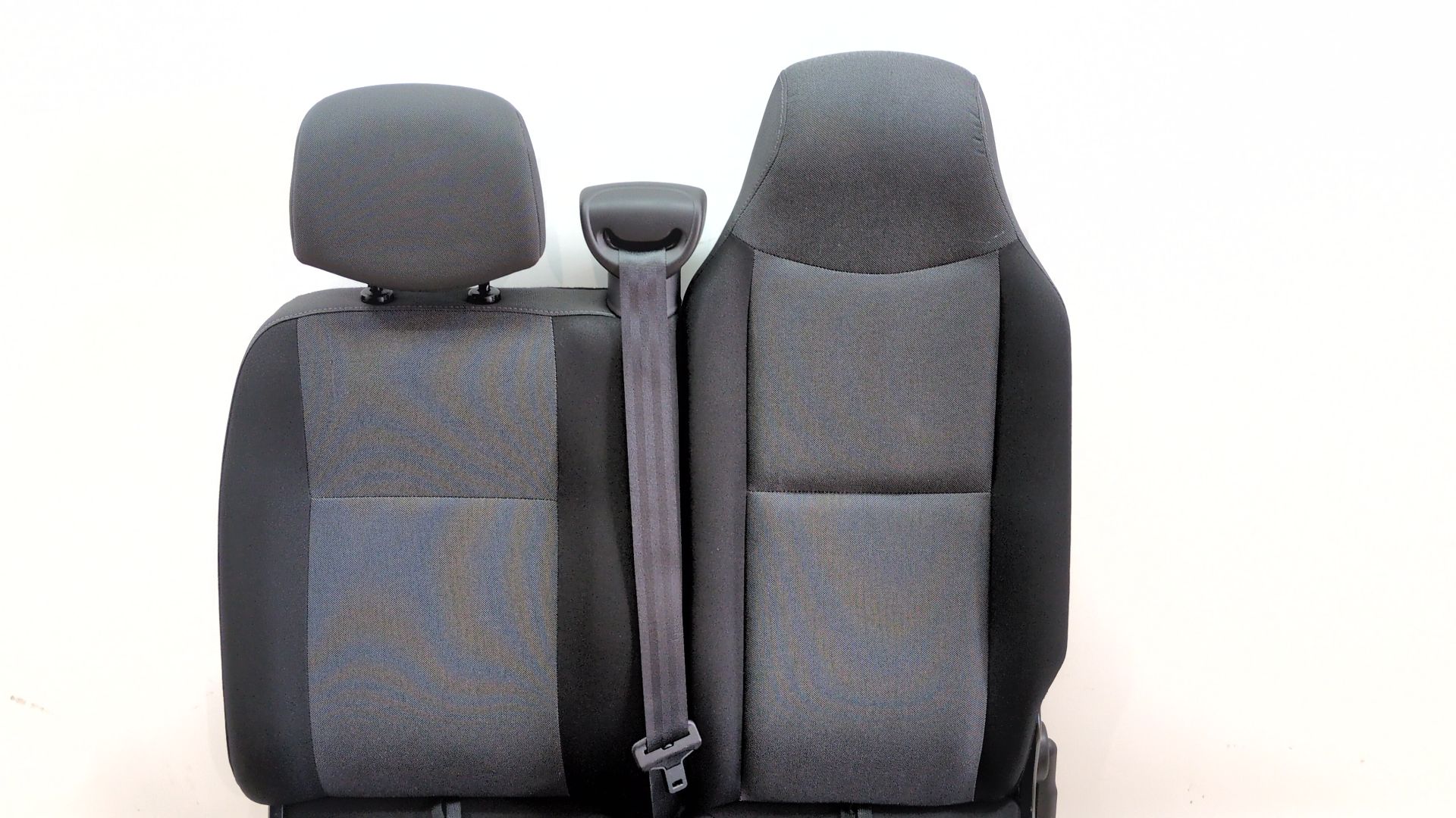 asiento_delantero_medio_y_derecho_861017008r_renault_master_iii_furgoneta_fv_2_3_dci_150_rwd_fv0f