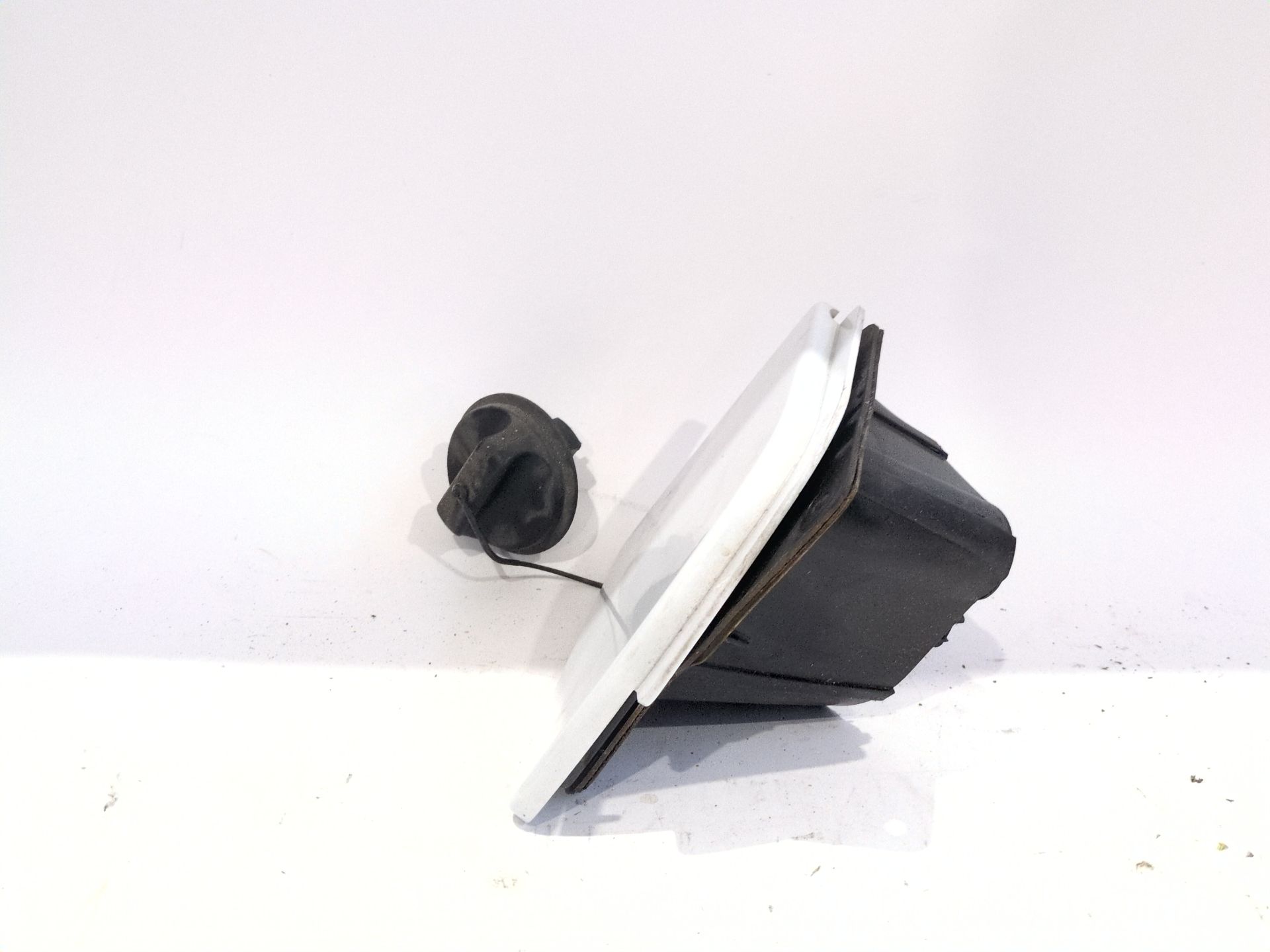 tapa_exterior_combustible_781200017r_renault_master_iii_furgoneta_fv_2_3_dci_135_rwd_fv0n