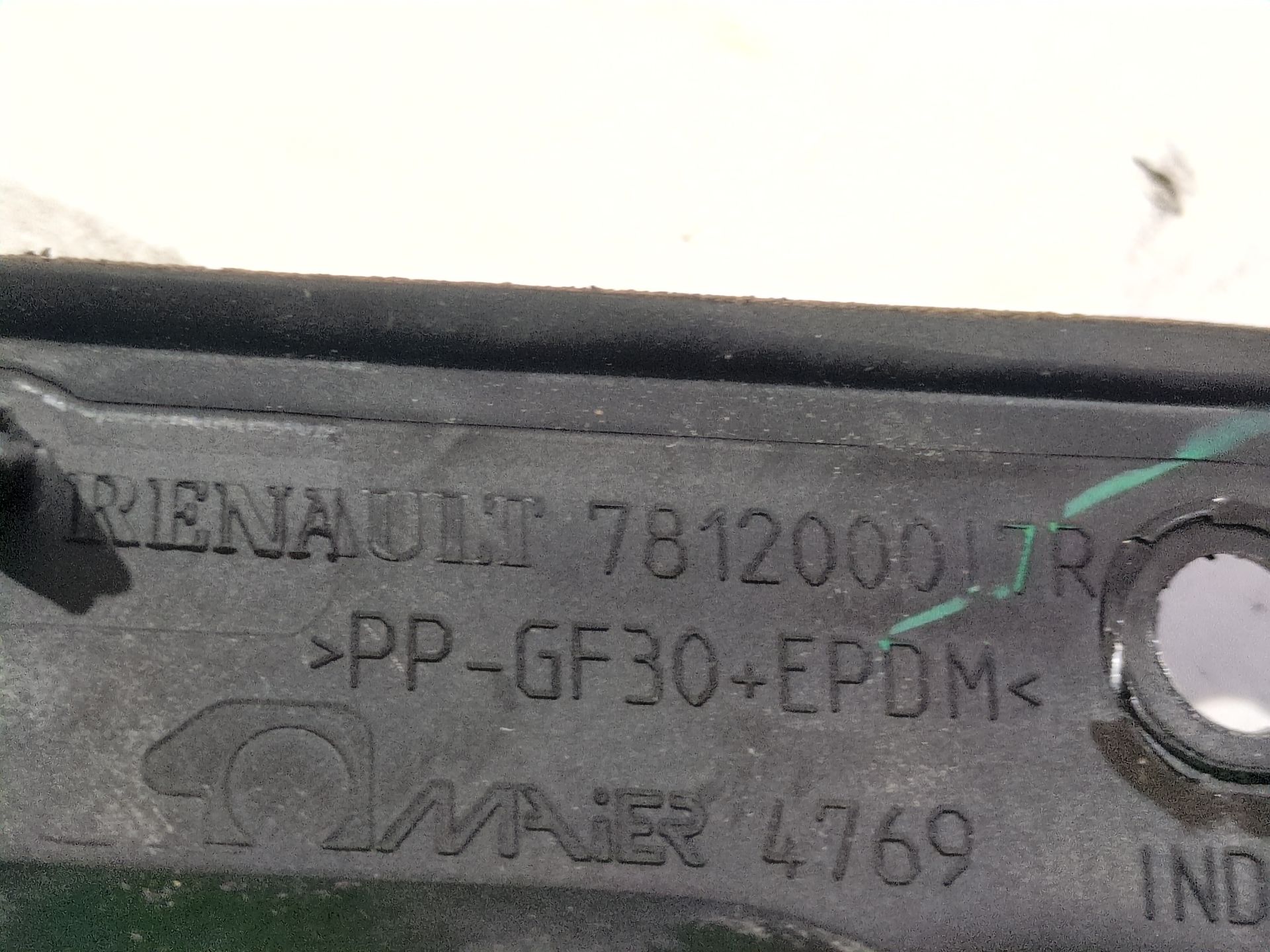 tapa_exterior_combustible_781200017r_renault_master_iii_furgoneta_fv_2_3_dci_135_rwd_fv0n