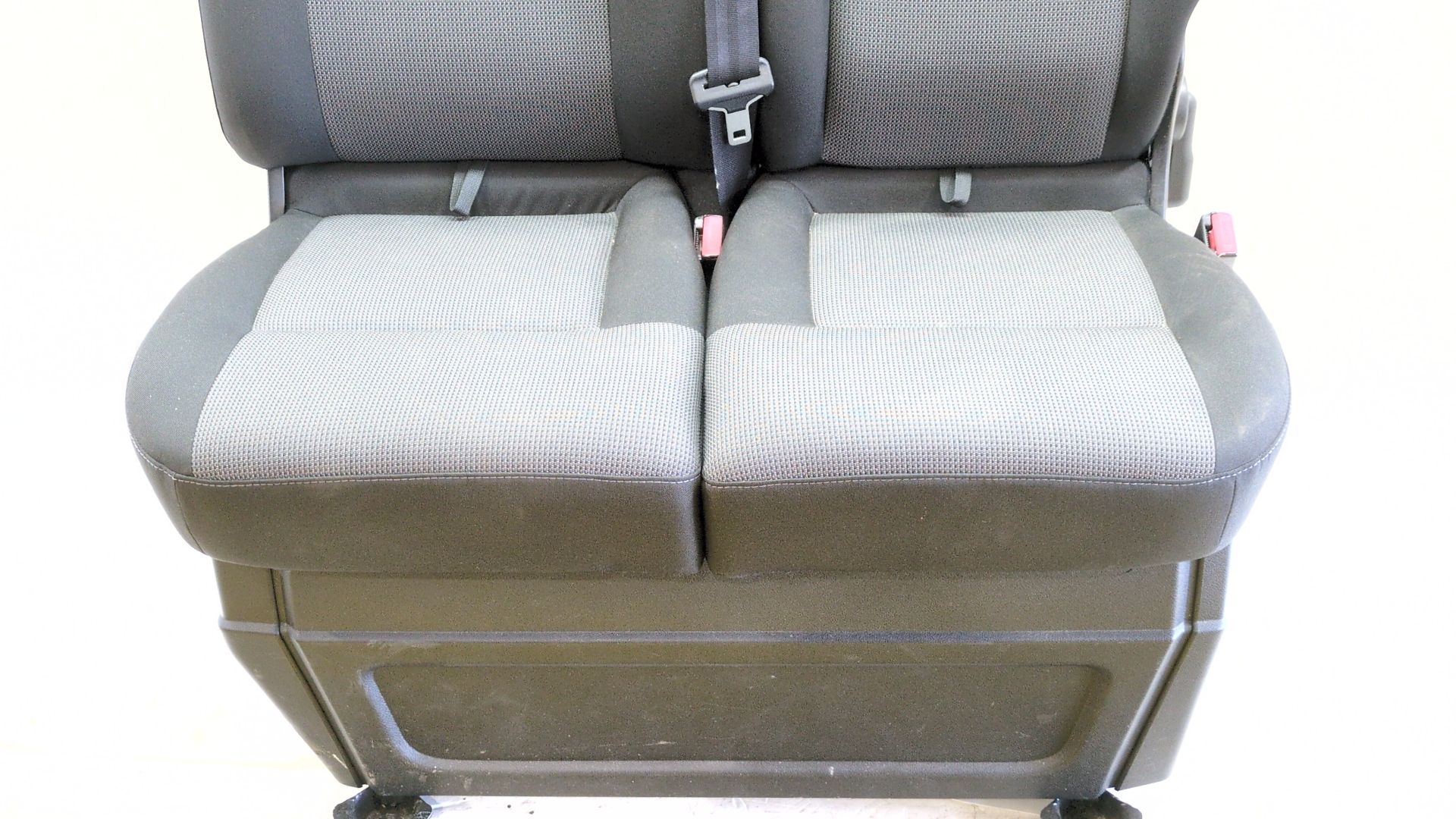 asiento_delantero_medio_y_derecho_861017008r_renault_master_iii_furgoneta_fv_2_3_dci_135_fwd_fv0n_fv08