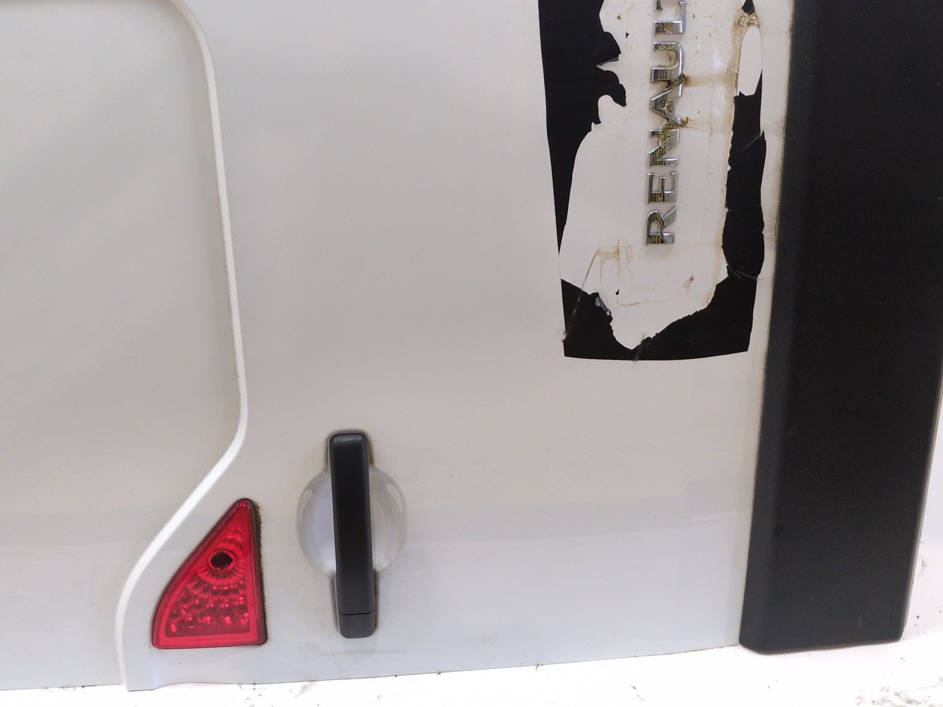 puerta_de_carga_trasera_derecha_sin_referencia_renault_master_iii_furgoneta_fv_2_3_dci_135_rwd_fv0n