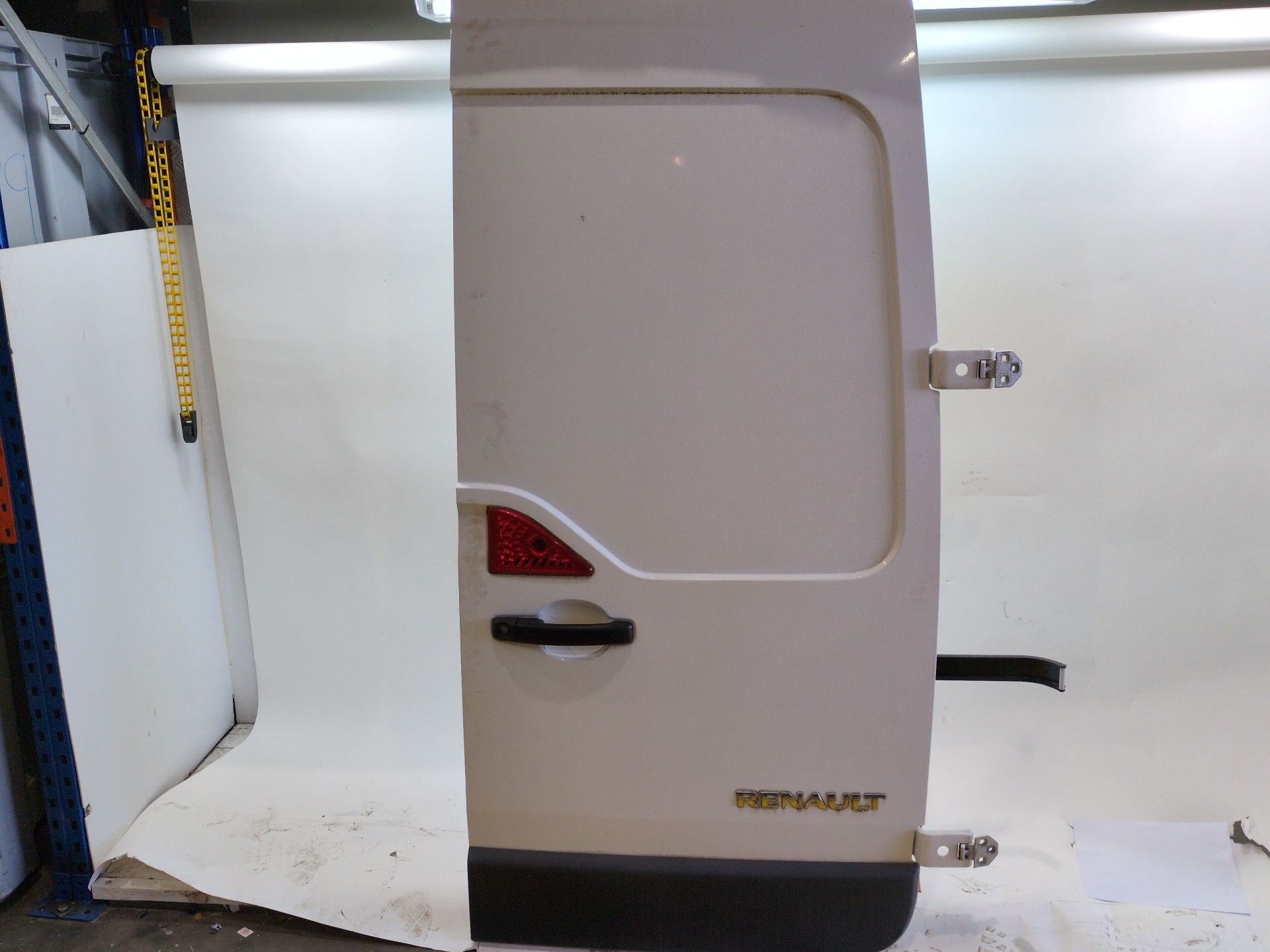 PUERTA DE CARGA TRASERA DERECHA RENAULT MASTER III FURGONETA (FV) 2.3 DCI 135 FWD (FV0N FV08) - 901005958R