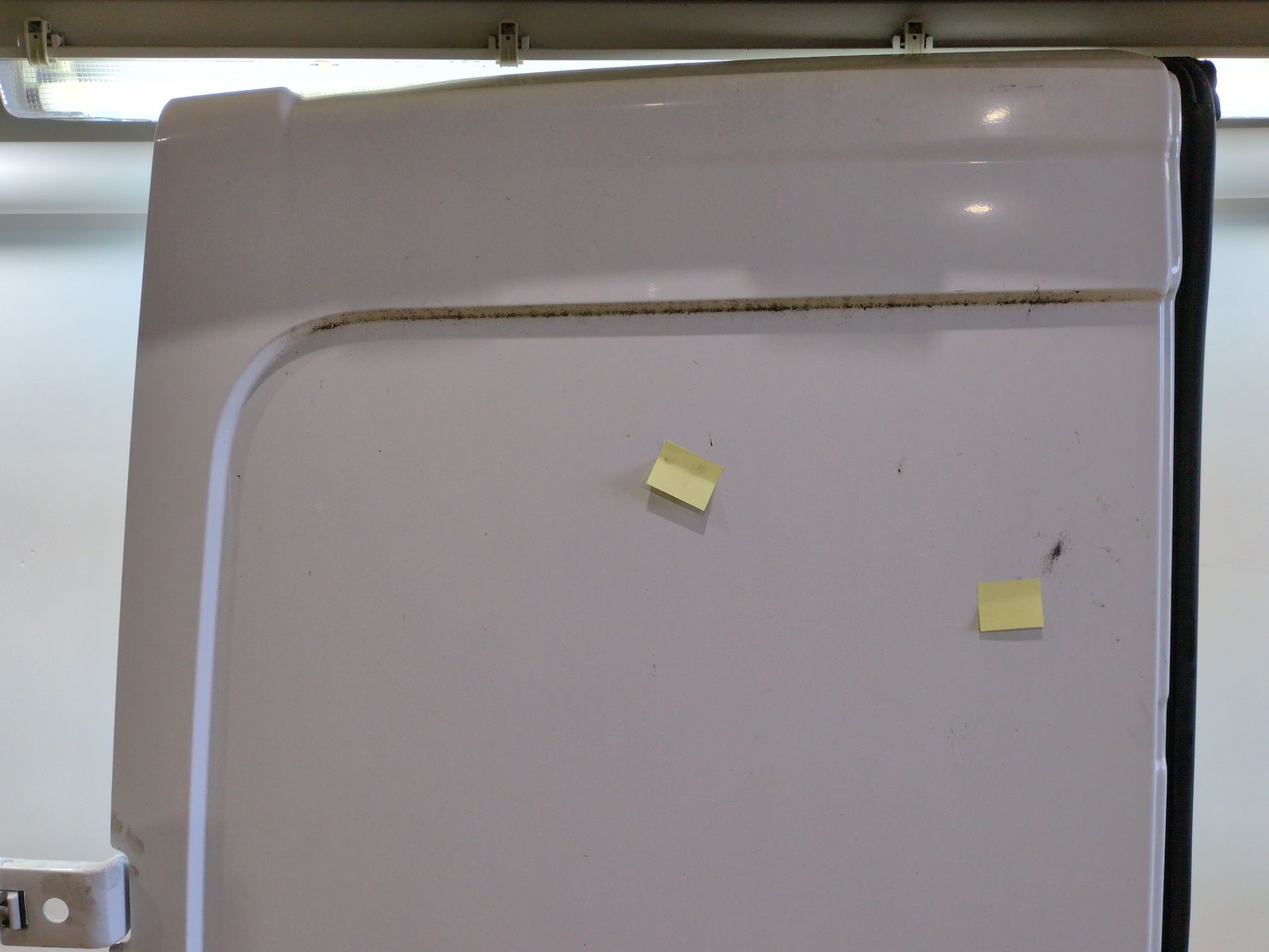 puerta_de_carga_trasera_izquierda_901011305r_mineral_white_bc_oqng_renault_master_iii_furgoneta_fv_2_3_dci_135_fwd_fv0n_fv08