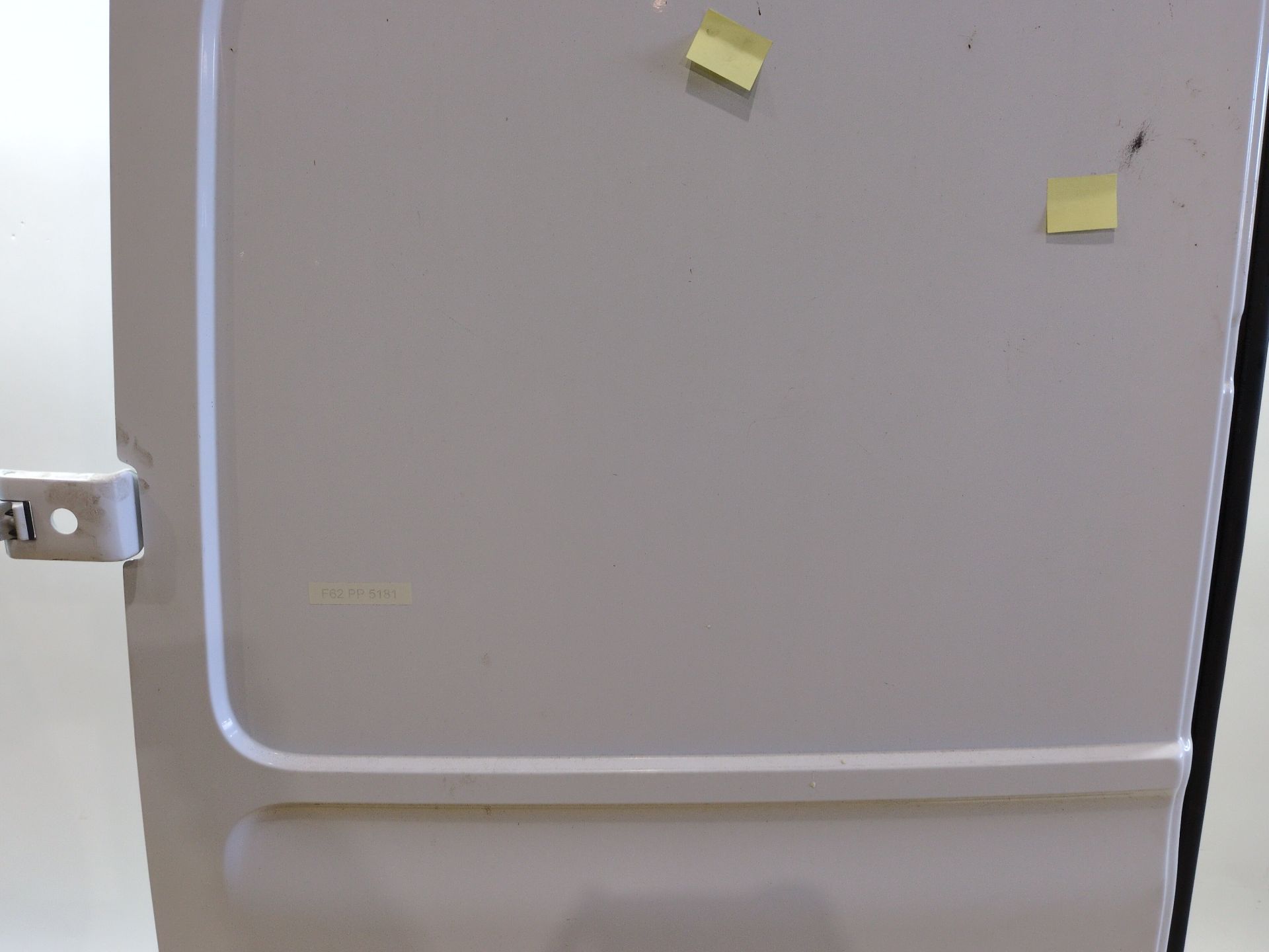 puerta_de_carga_trasera_izquierda_901011305r_mineral_white_bc_oqng_renault_master_iii_furgoneta_fv_2_3_dci_135_fwd_fv0n_fv08