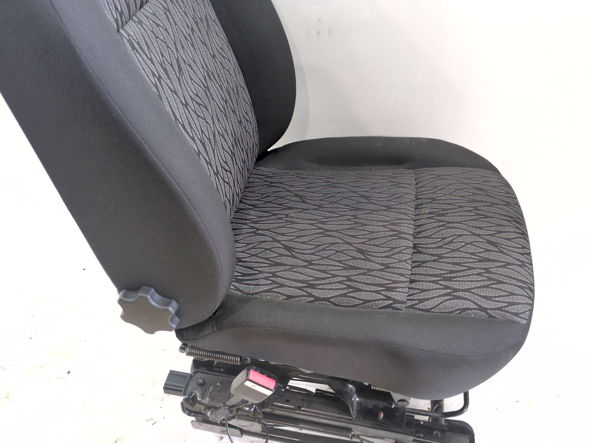 asiento_delantero_izquierdo_sin_referencia_renault_master_iii_furgoneta_fv_2_3_dci_135_rwd_fv0n