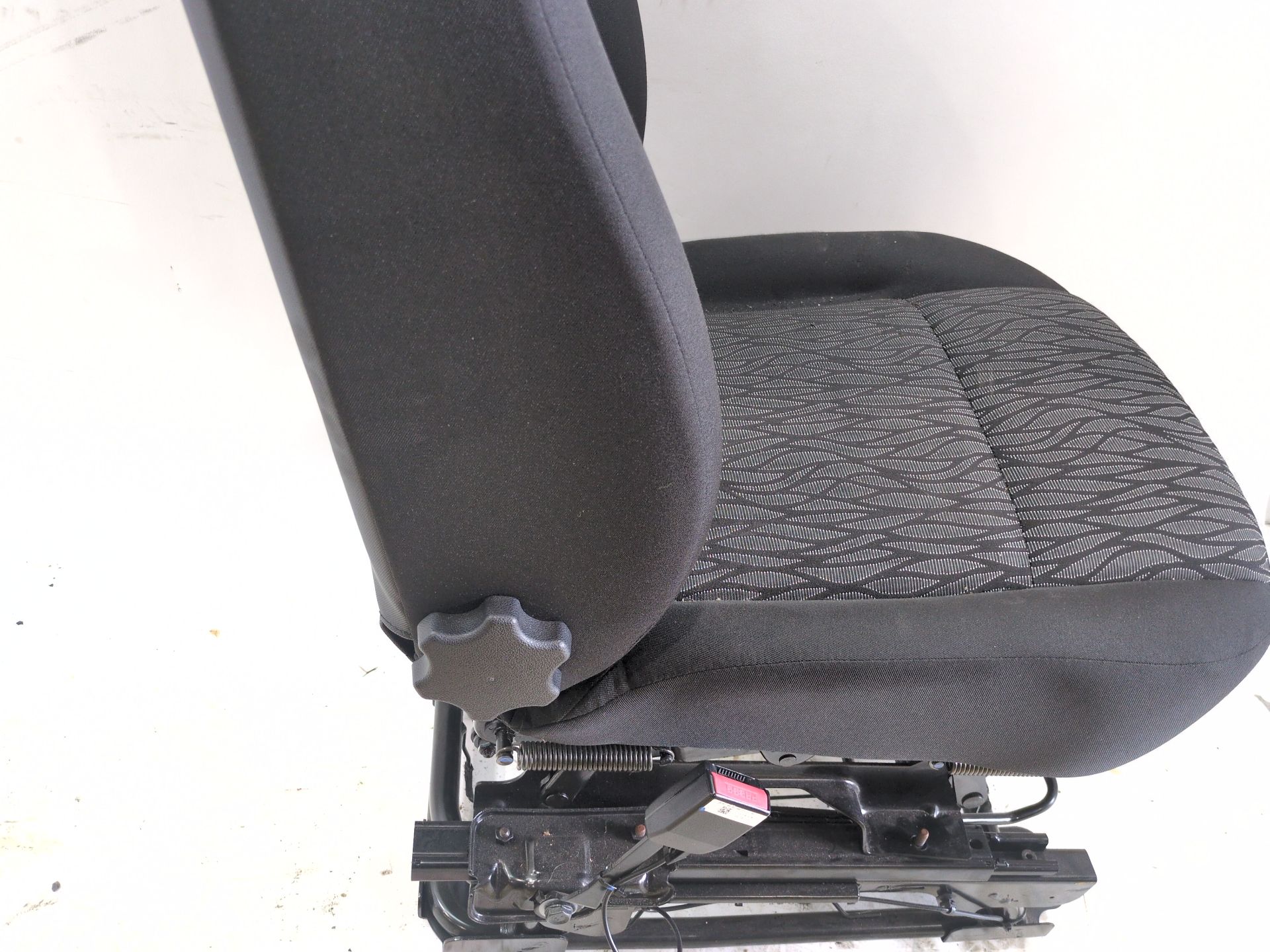 asiento_delantero_izquierdo_sin_referencia_renault_master_iii_furgoneta_fv_2_3_dci_135_rwd_fv0n