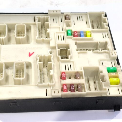 CAJA RELES / FUSIBLES RENAULT MASTER III FURGONETA (FV) 2.3 DCI 135 FWD (FV0N FV08) - 284B67365R