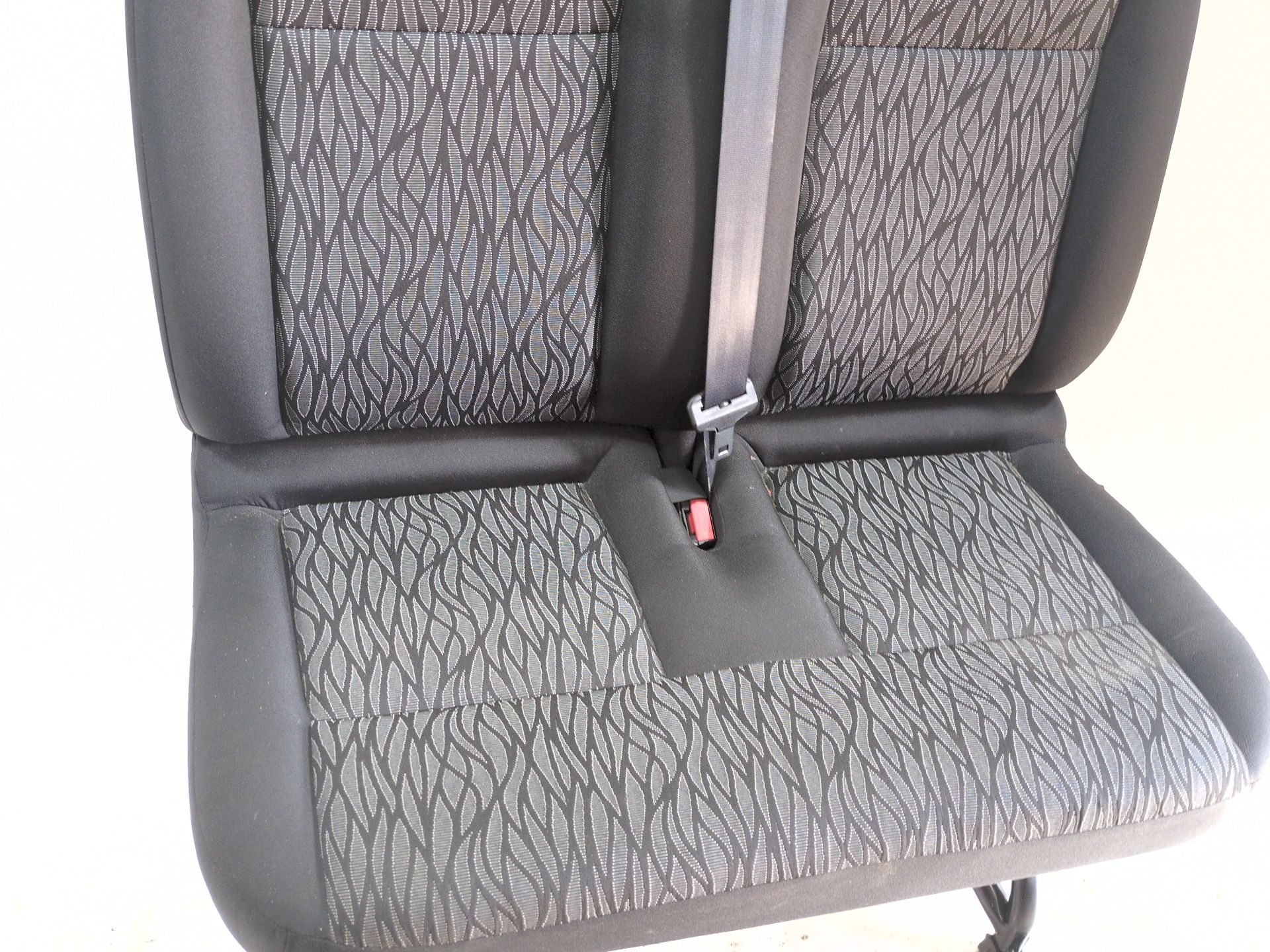 asiento_delantero_medio_y_derecho_sin_referencia_renault_master_iii_furgoneta_fv_2_3_dci_135_rwd_fv0n