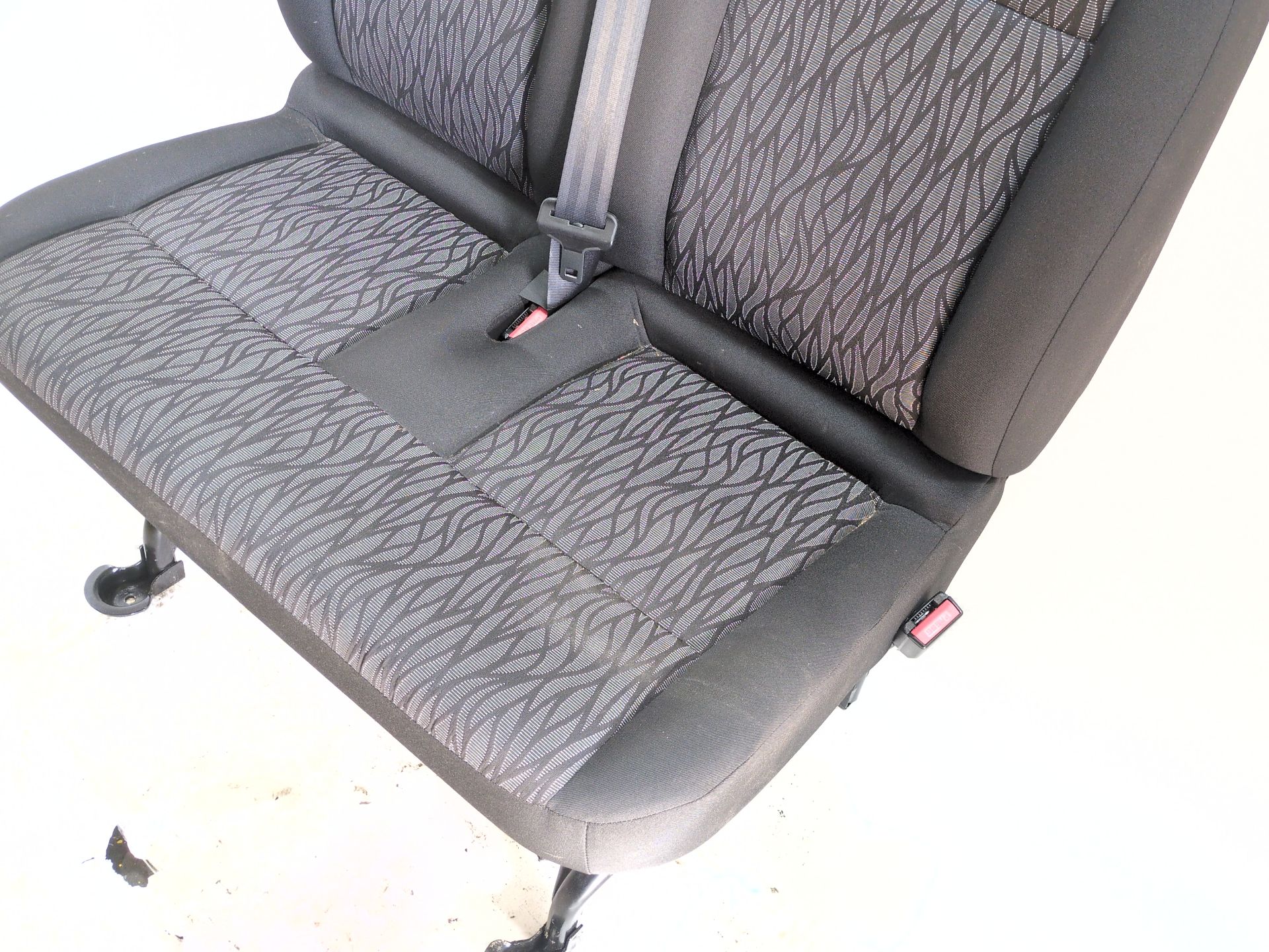 asiento_delantero_medio_y_derecho_sin_referencia_renault_master_iii_furgoneta_fv_2_3_dci_135_rwd_fv0n