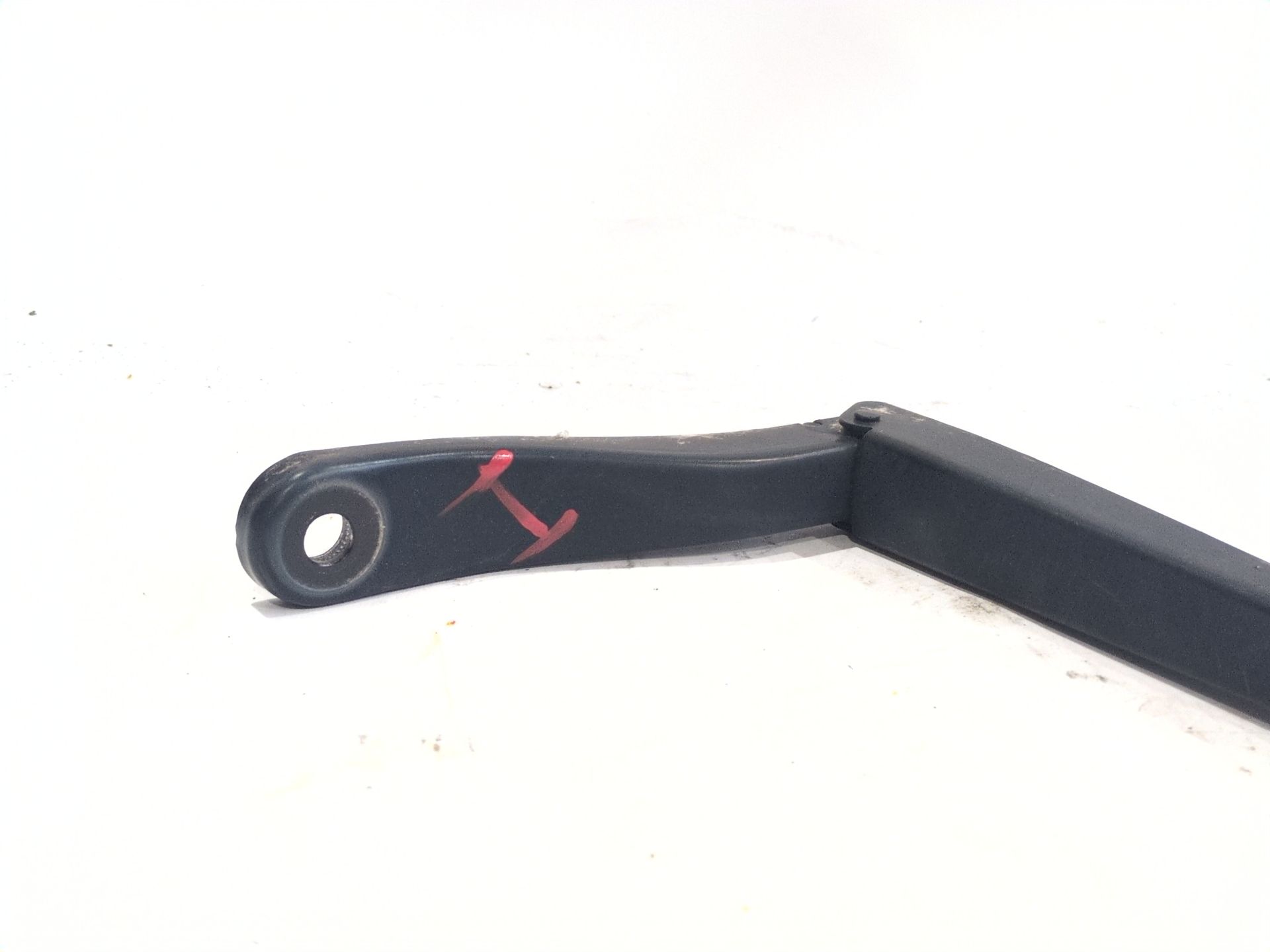 brazo_limpia_delantero_izquierdo_sin_referencia_renault_master_iii_furgoneta_fv_2_3_dci_135_rwd_fv0n