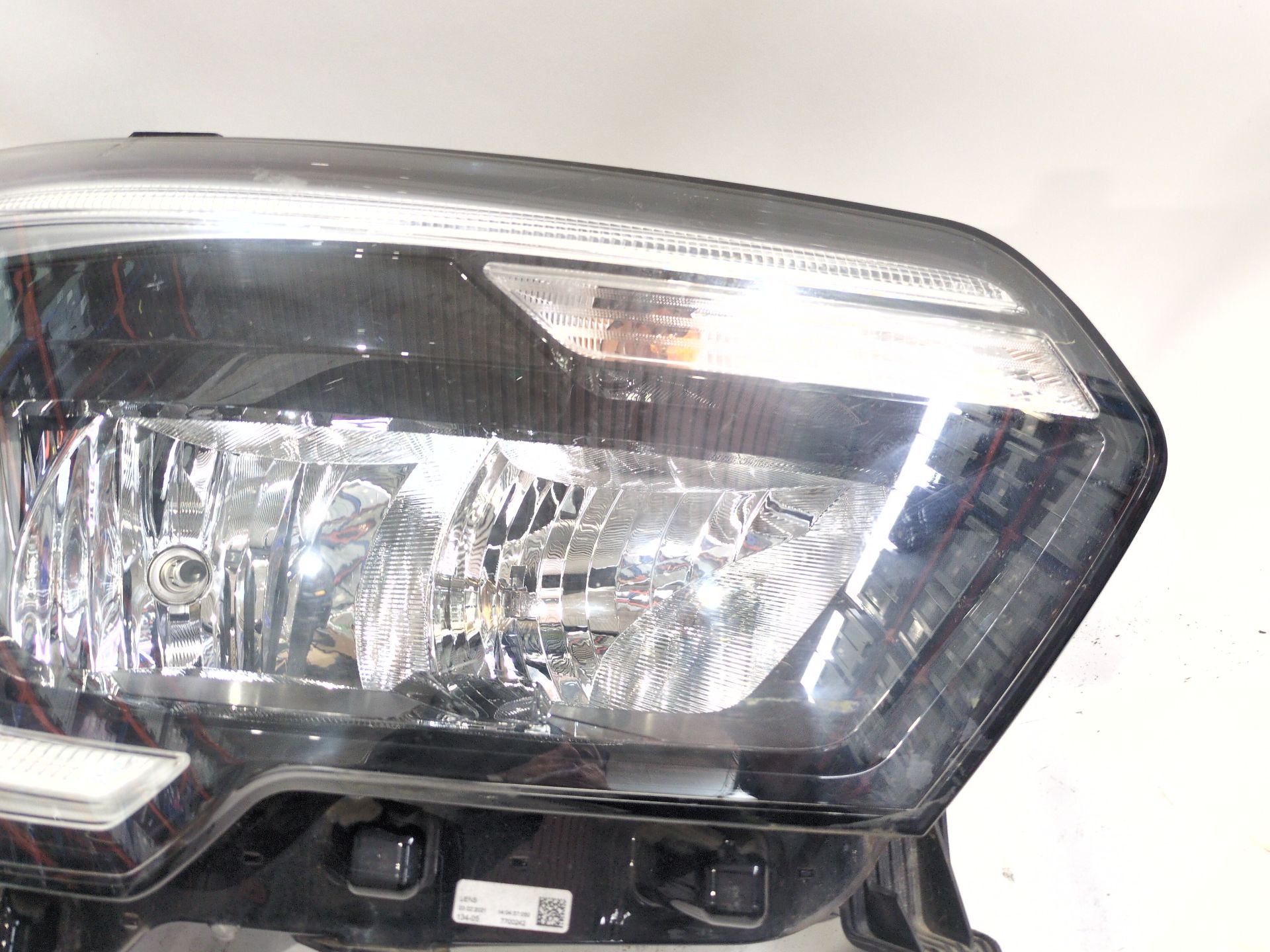 faro_derecho_260105567r_renault_master_iii_furgoneta_fv_2_3_dci_135_rwd_fv0n