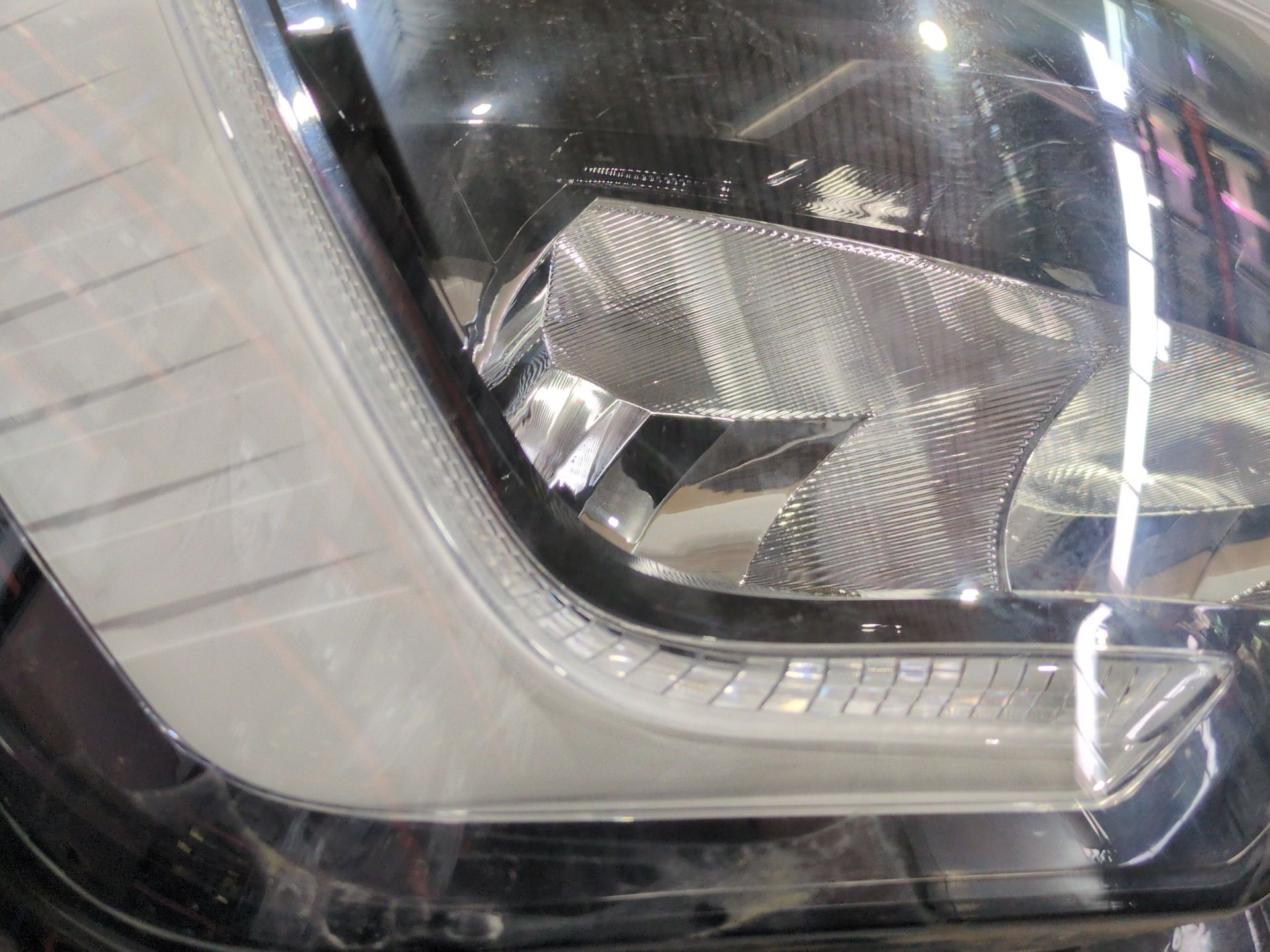 faro_derecho_260105567r_renault_master_iii_furgoneta_fv_2_3_dci_135_rwd_fv0n