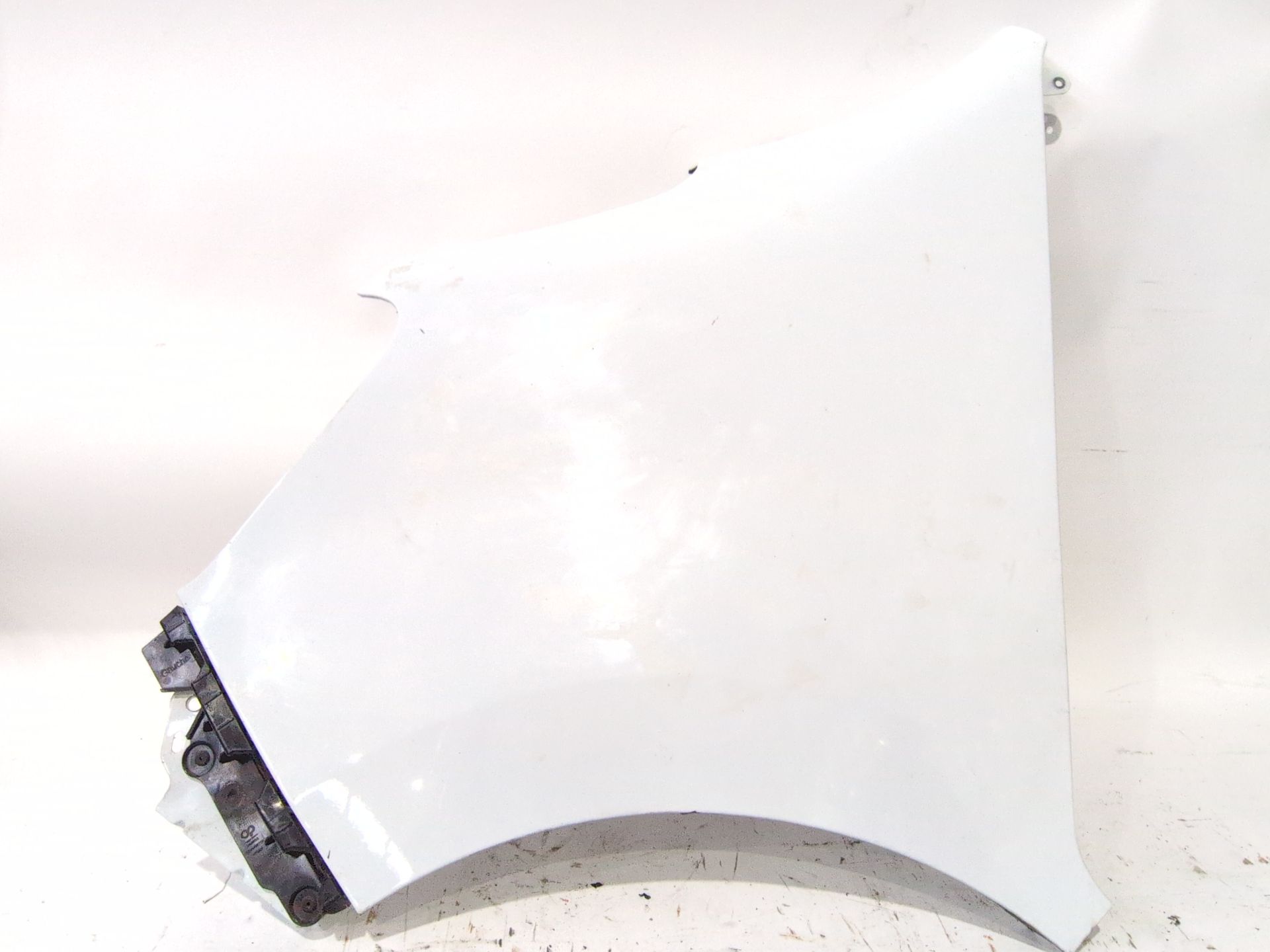 ALETA DELANTERA IZQUIERDA RENAULT MASTER III FURGONETA (FV) 2.3 DCI 135 RWD (FV0N) - 260928054R