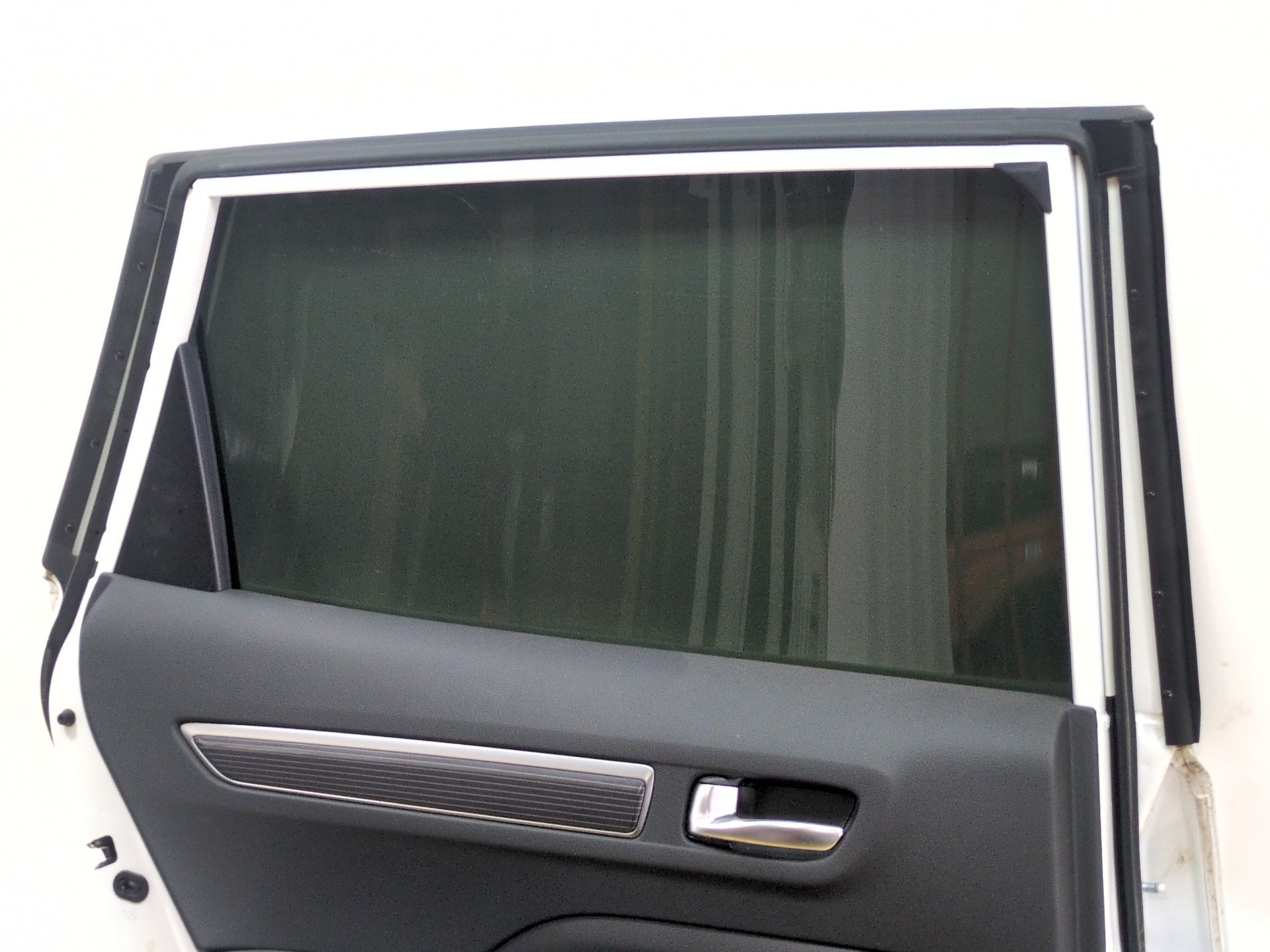 puerta_trasera_izquierda_821010172r_white_solid_ovqxb_renault_koleos_ii_hc_2_0_blue_dci_185_hcak