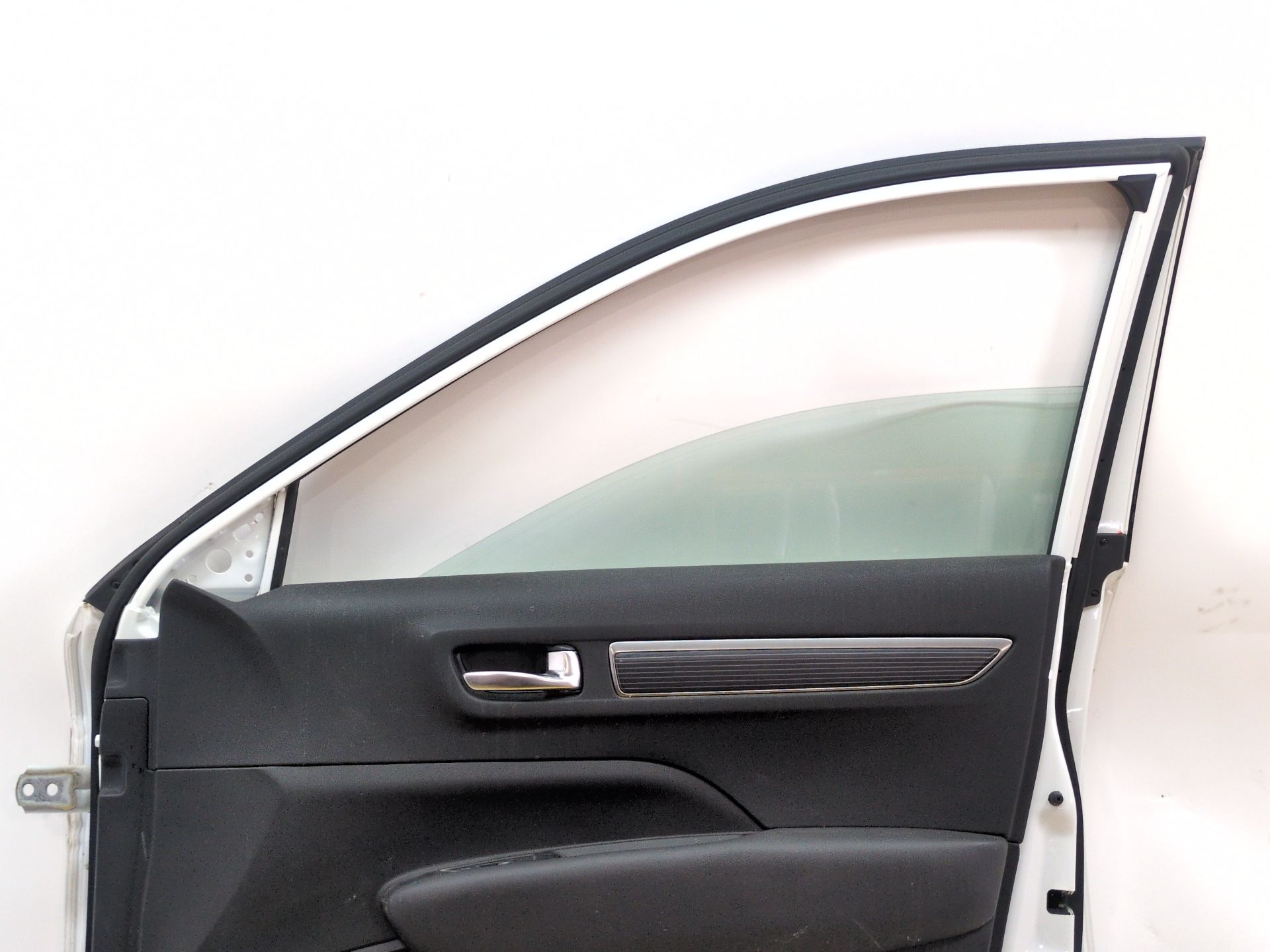 puerta_delantera_derecha_801000874r_white_solid_ovqxb_renault_koleos_ii_hc_2_0_blue_dci_185_hcak