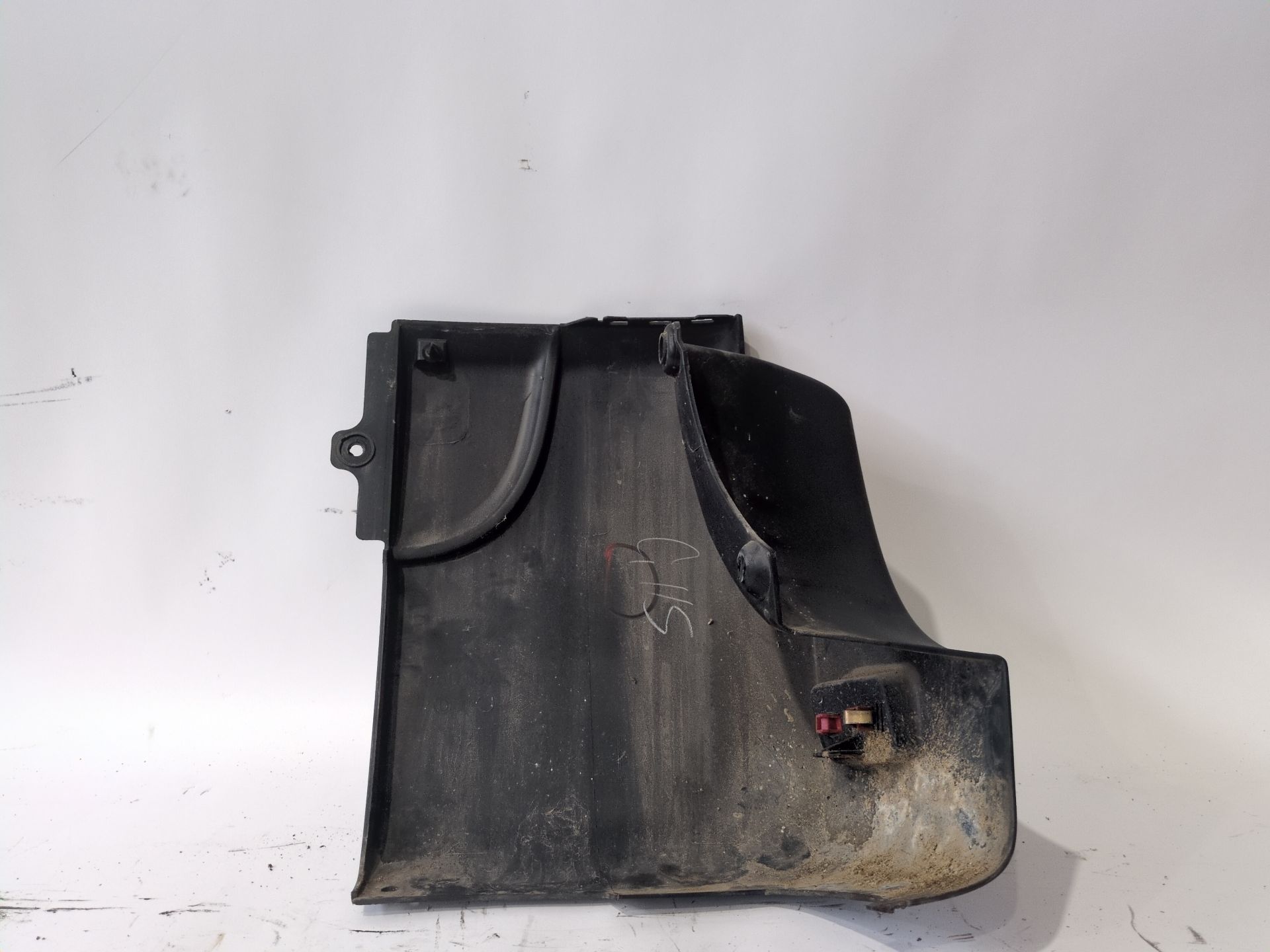 puntera_paragolpes_trasero_derecho_850167651r_renault_master_iii_furgoneta_fv_2_3_dci_135_rwd_fv0n