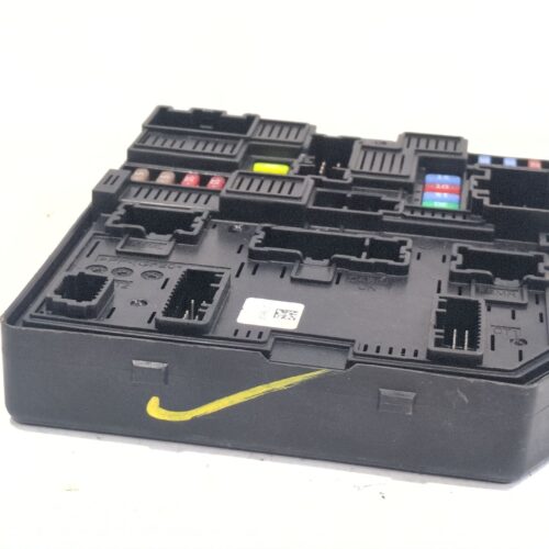 CAJA RELES / FUSIBLES RENAULT KOLEOS II (HC_) 2.0 BLUE DCI 185 (HCAK) - 284B67853R