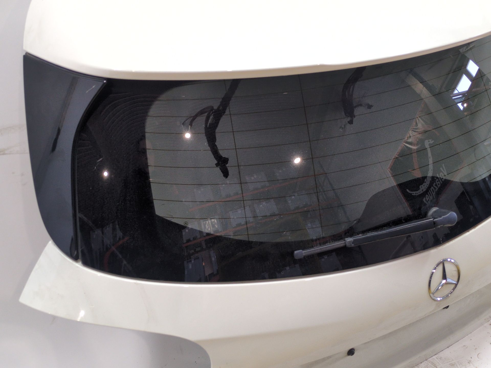 porton_trasero_a1767402200_650_blanco_calcita_acabado_estandar_mercedes_benz_clase_a_w176_a_200_cdi_176_001