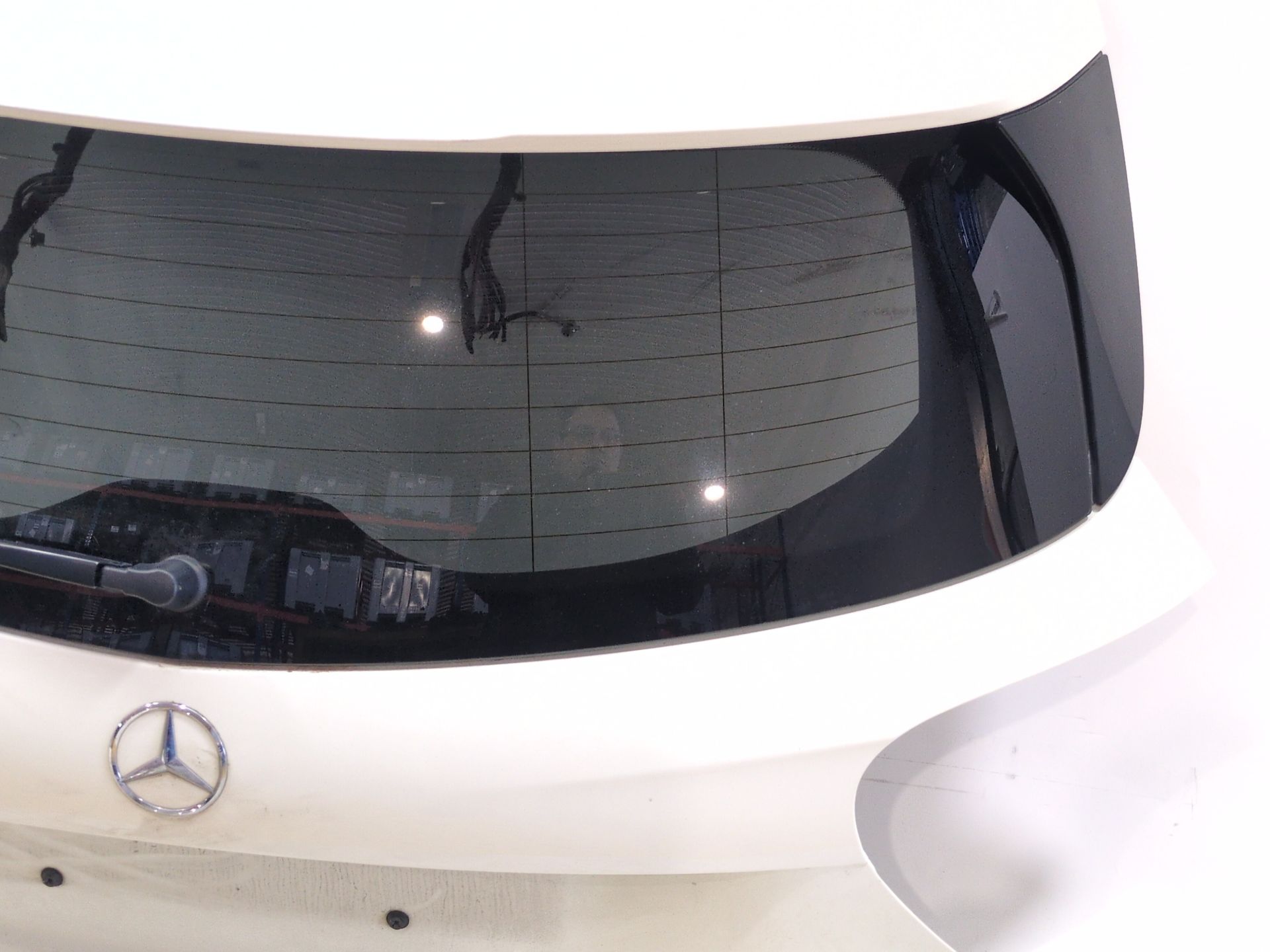 porton_trasero_a1767402200_650_blanco_calcita_acabado_estandar_mercedes_benz_clase_a_w176_a_200_cdi_176_001