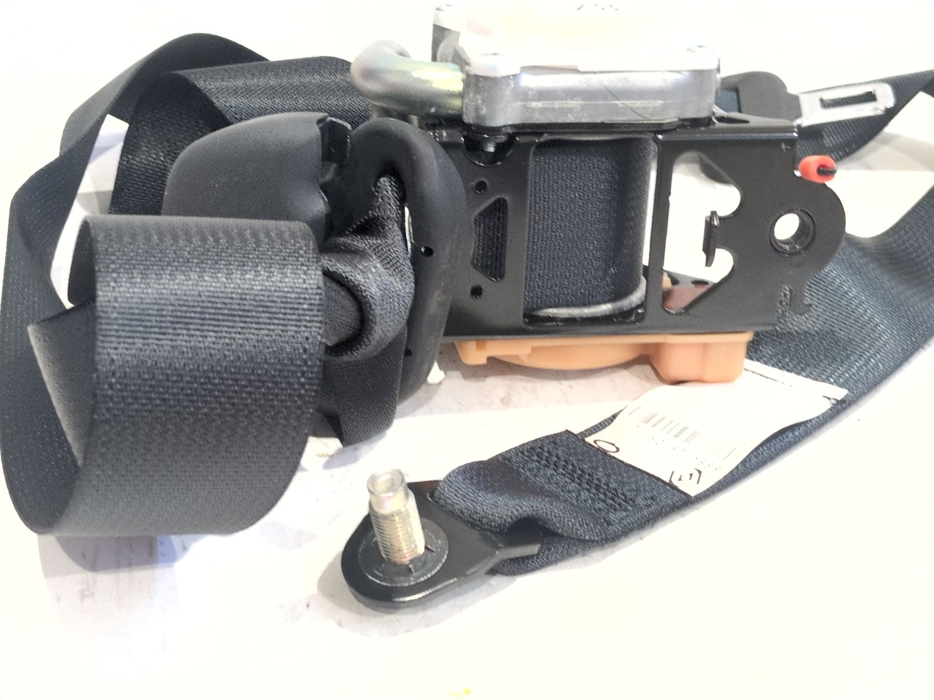 cinturon_seguridad_trasero_izquierdo_888413870r_renault_koleos_ii_hc_2_0_blue_dci_185_hcak