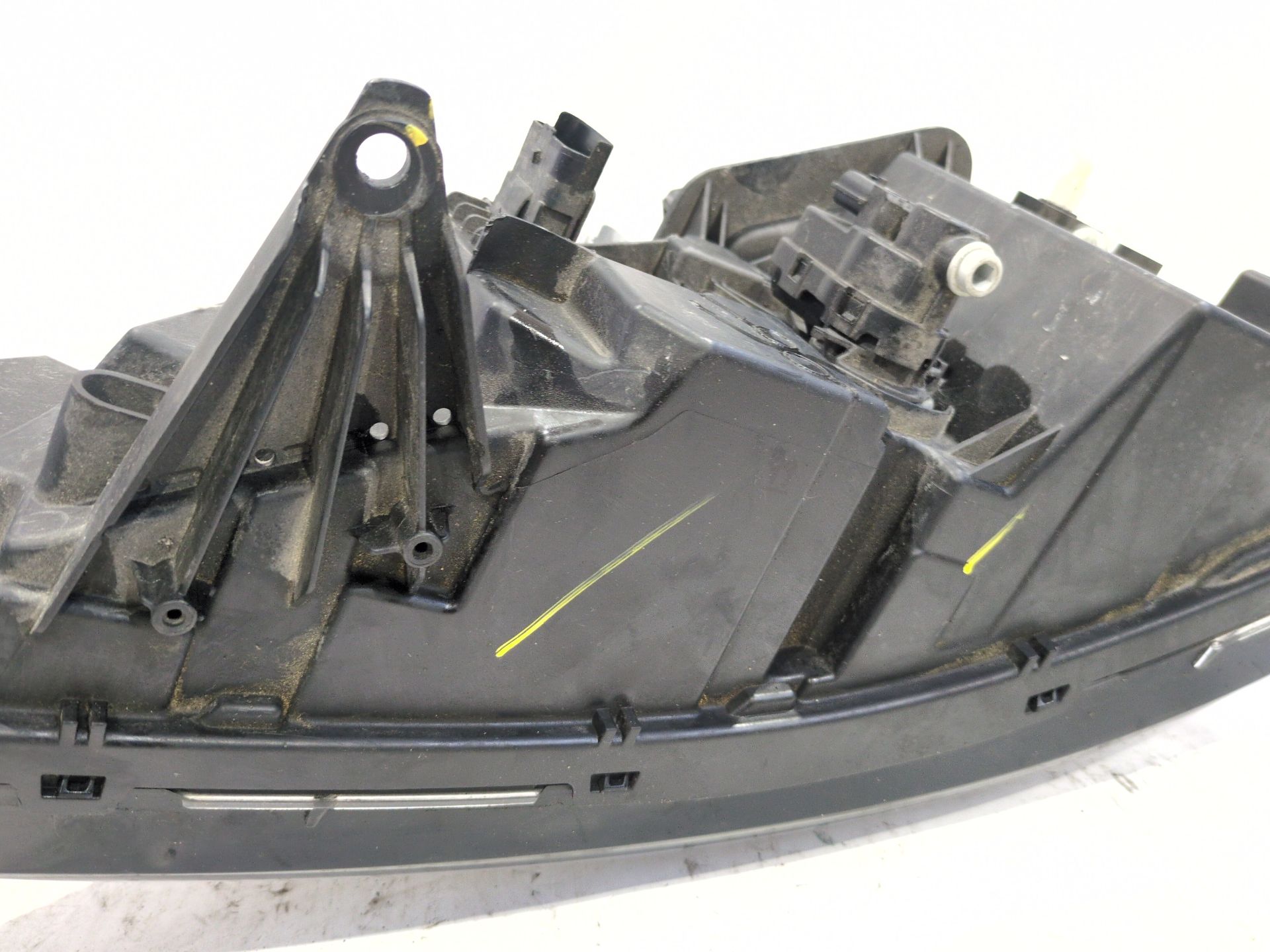 faro_izquierdo_sin_referencia_renault_koleos_ii_hc_2_0_blue_dci_185_hcak