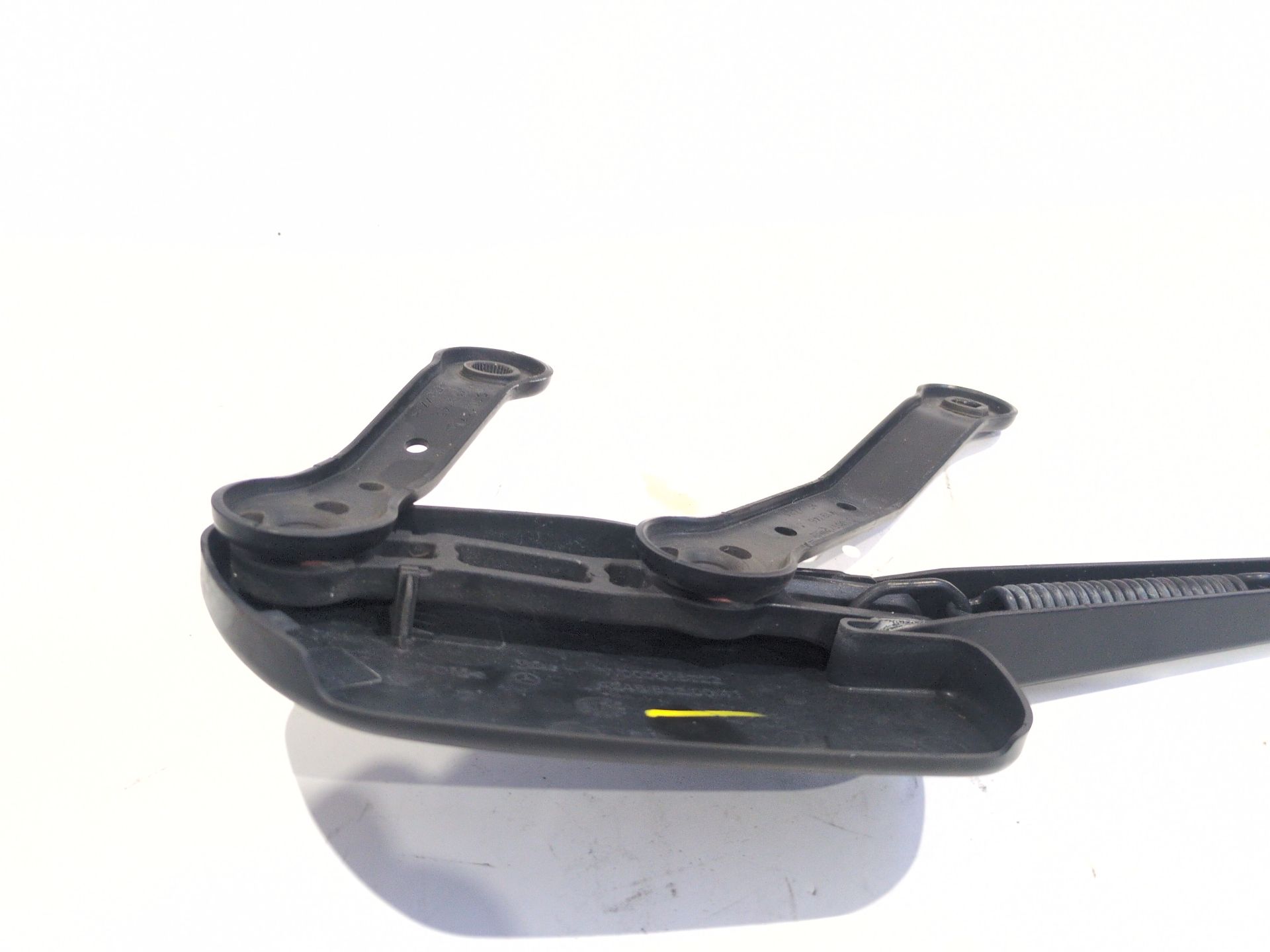 brazo_limpia_delantero_derecho_a2468320041_mercedes_benz_clase_a_w176_a_200_cdi_176_001