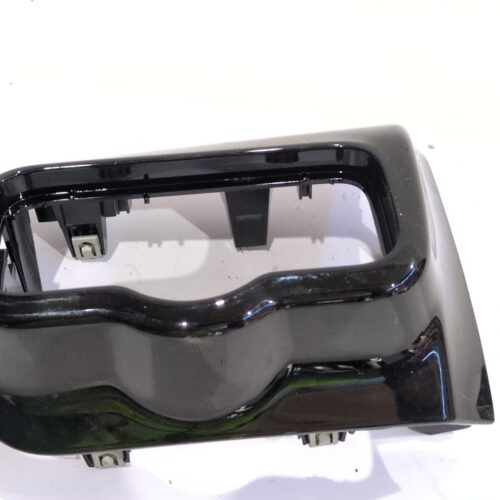 MOLDURAS DELANTERAS MERCEDES-BENZ CLASE A (W177) A 200 D (177.012) - A1776809700