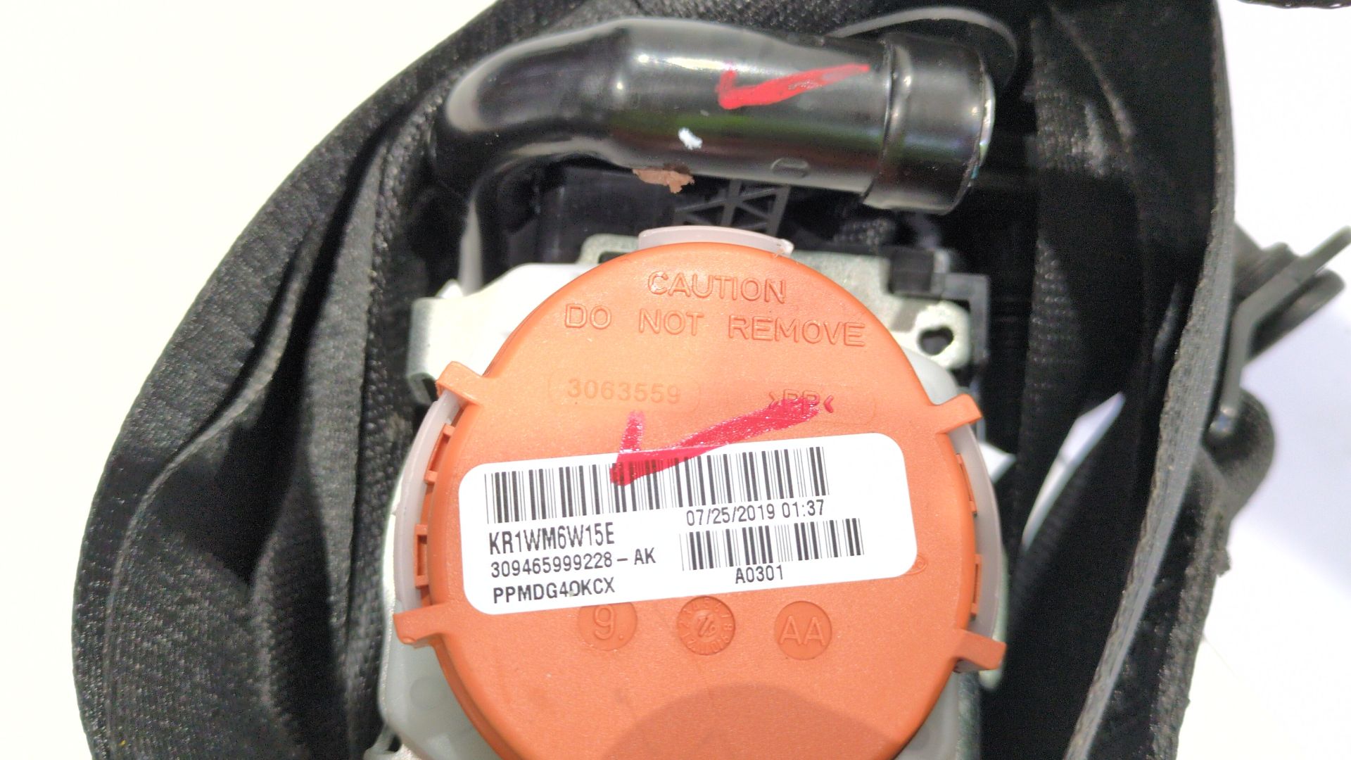 cinturon_seguridad_delantero_derecho_309465999228_mercedes_benz_clase_a_w177_a_200_d_177_012