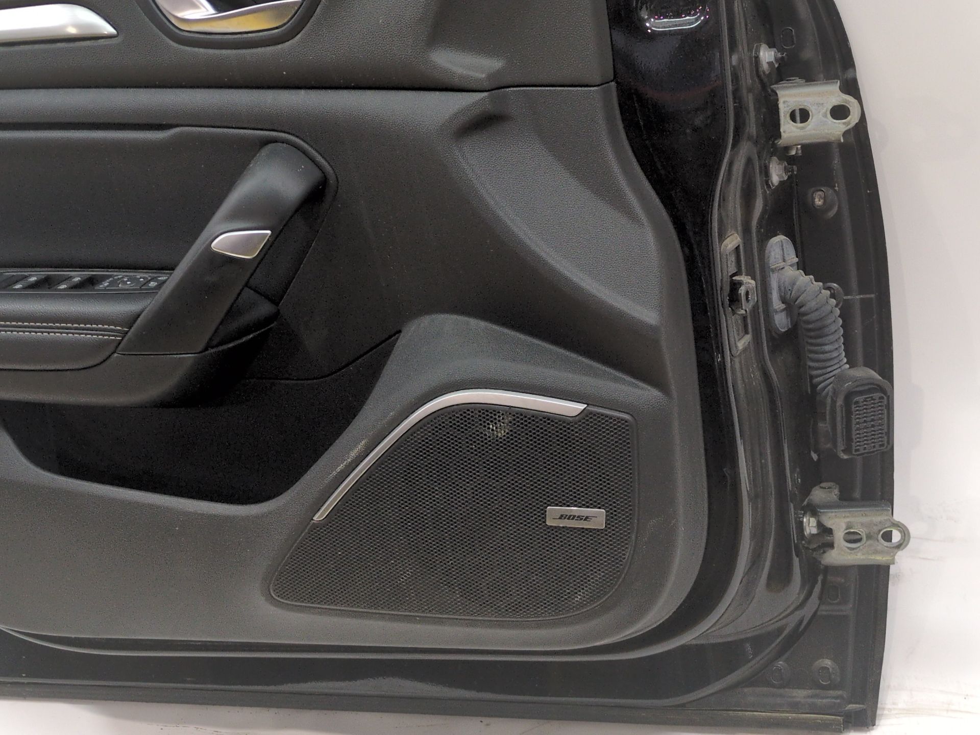 puerta_delantera_izquierda_801010705r_black_tegne_renault_megane_iv_hatchback_b9a_m_n_1_5_blue_dci_115_b9a6